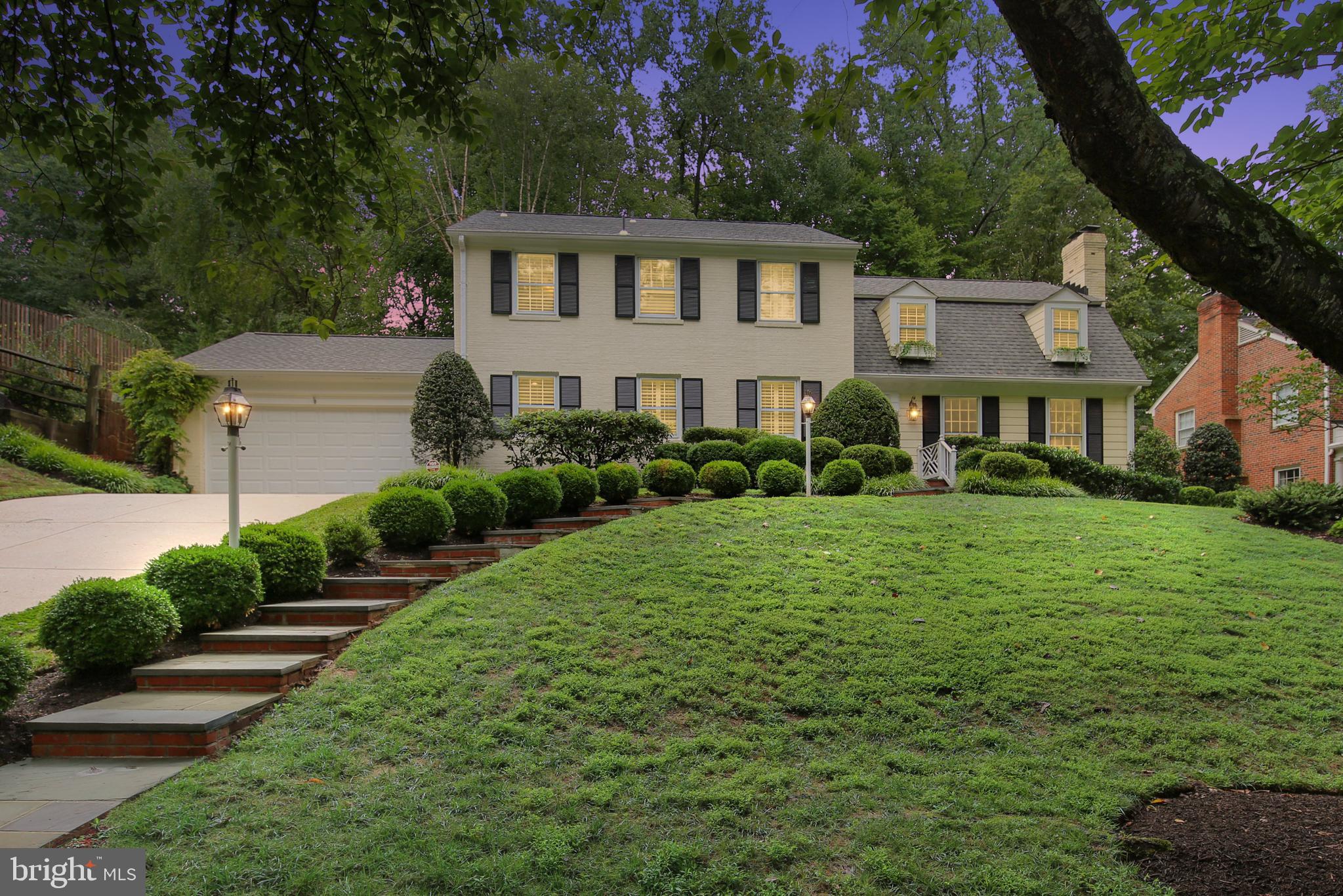 RIVER FALLS - Residential