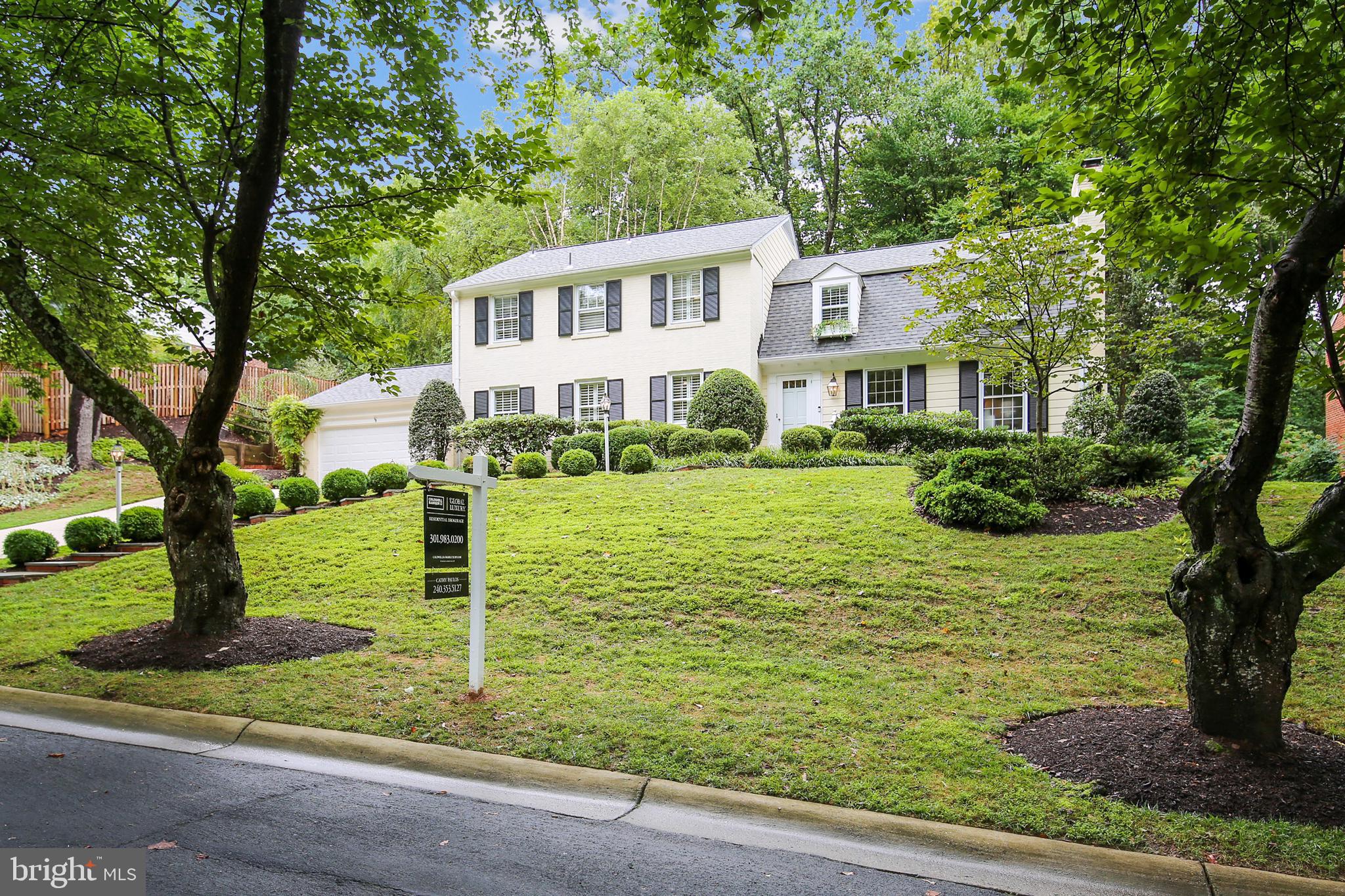 RIVER FALLS - Residential