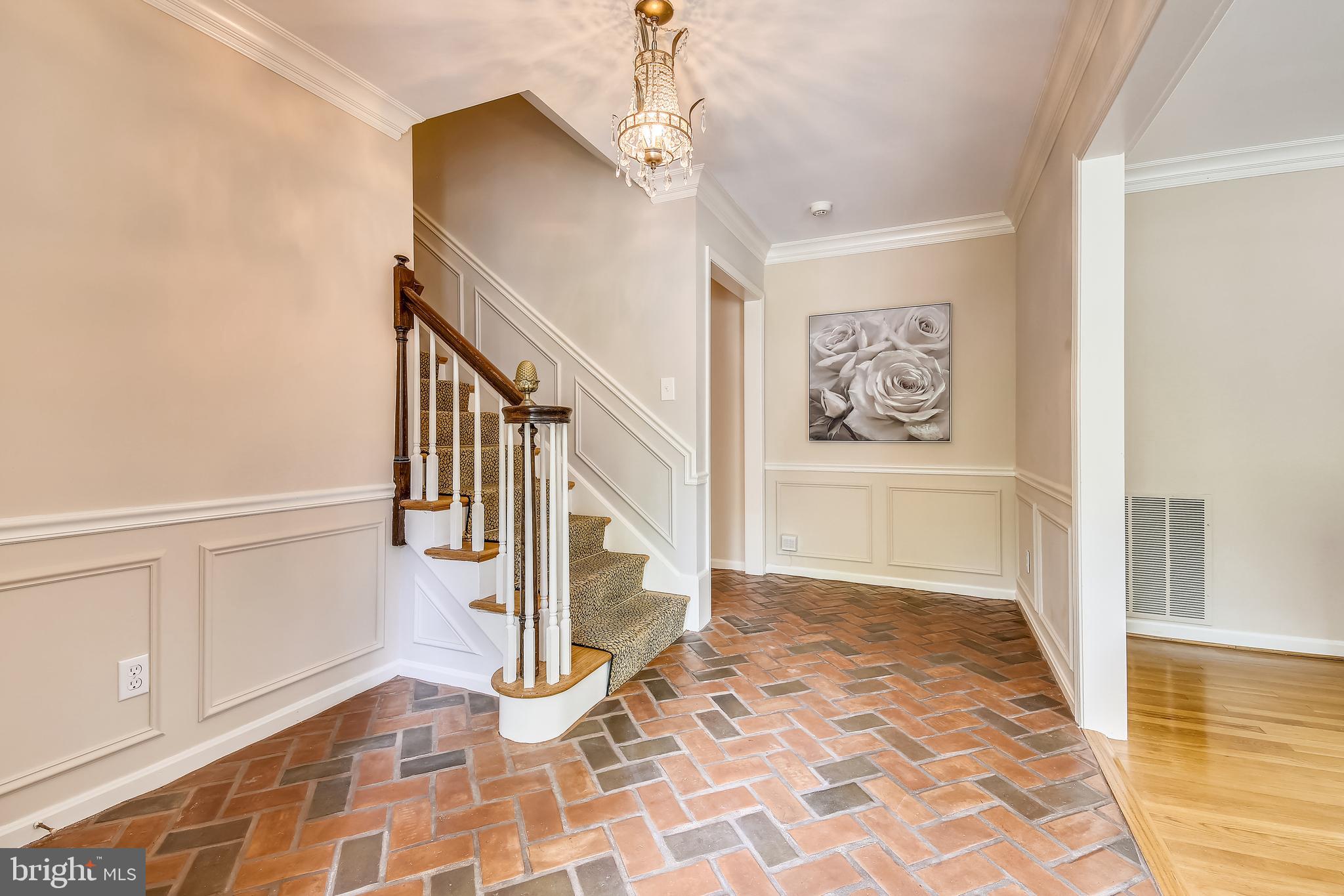 RIVER FALLS - Residential