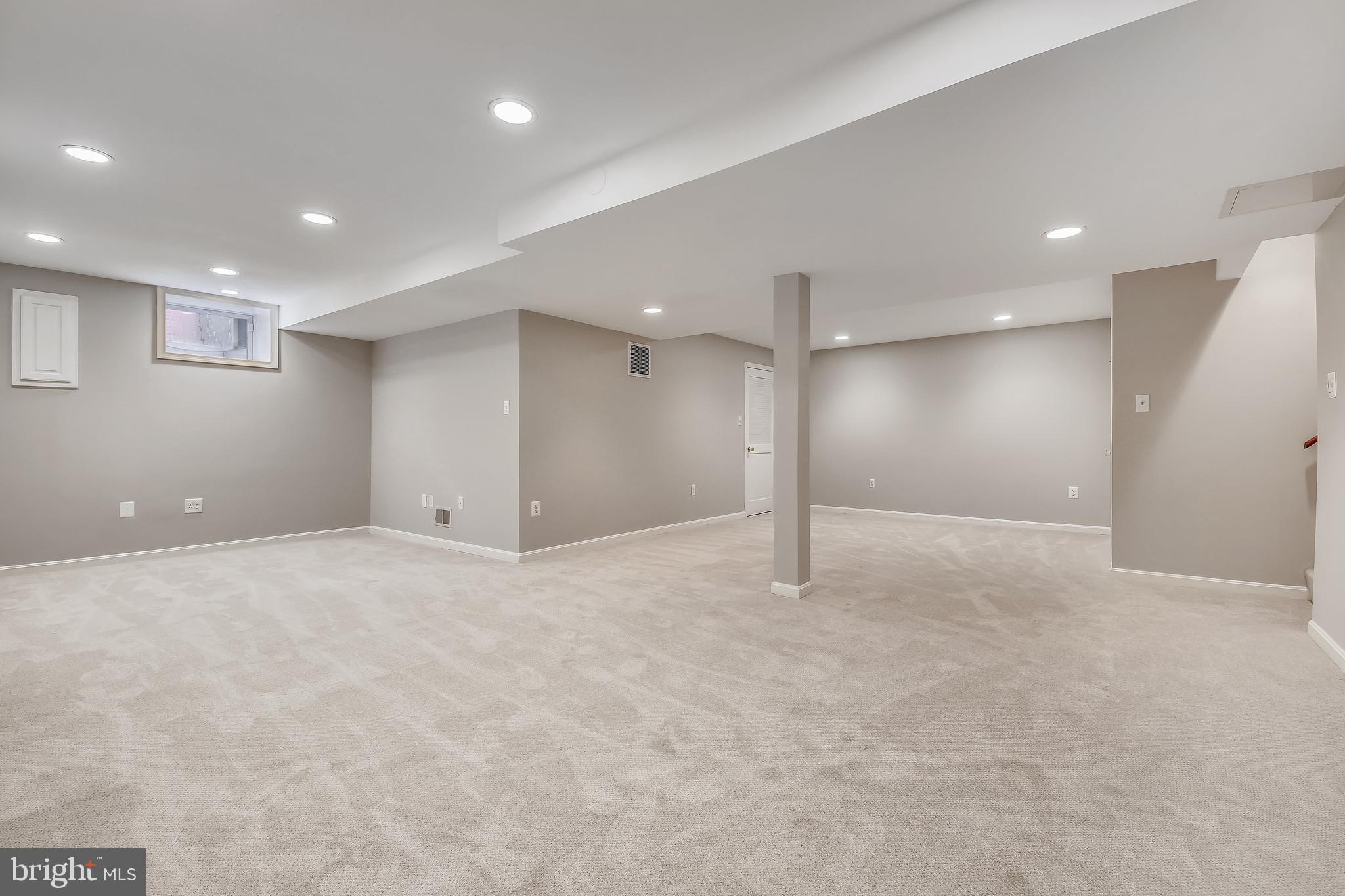 RIVER FALLS - Residential