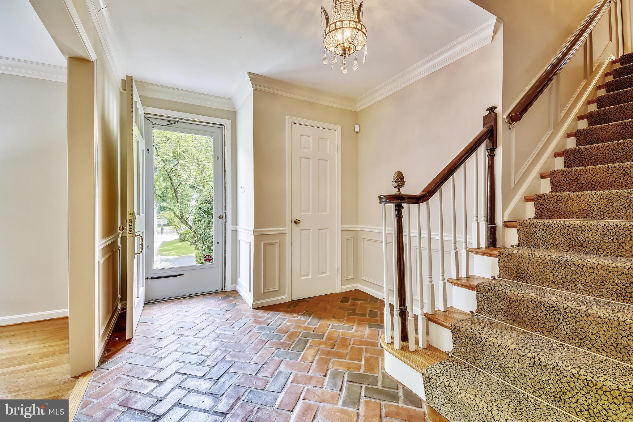 RIVER FALLS - Residential