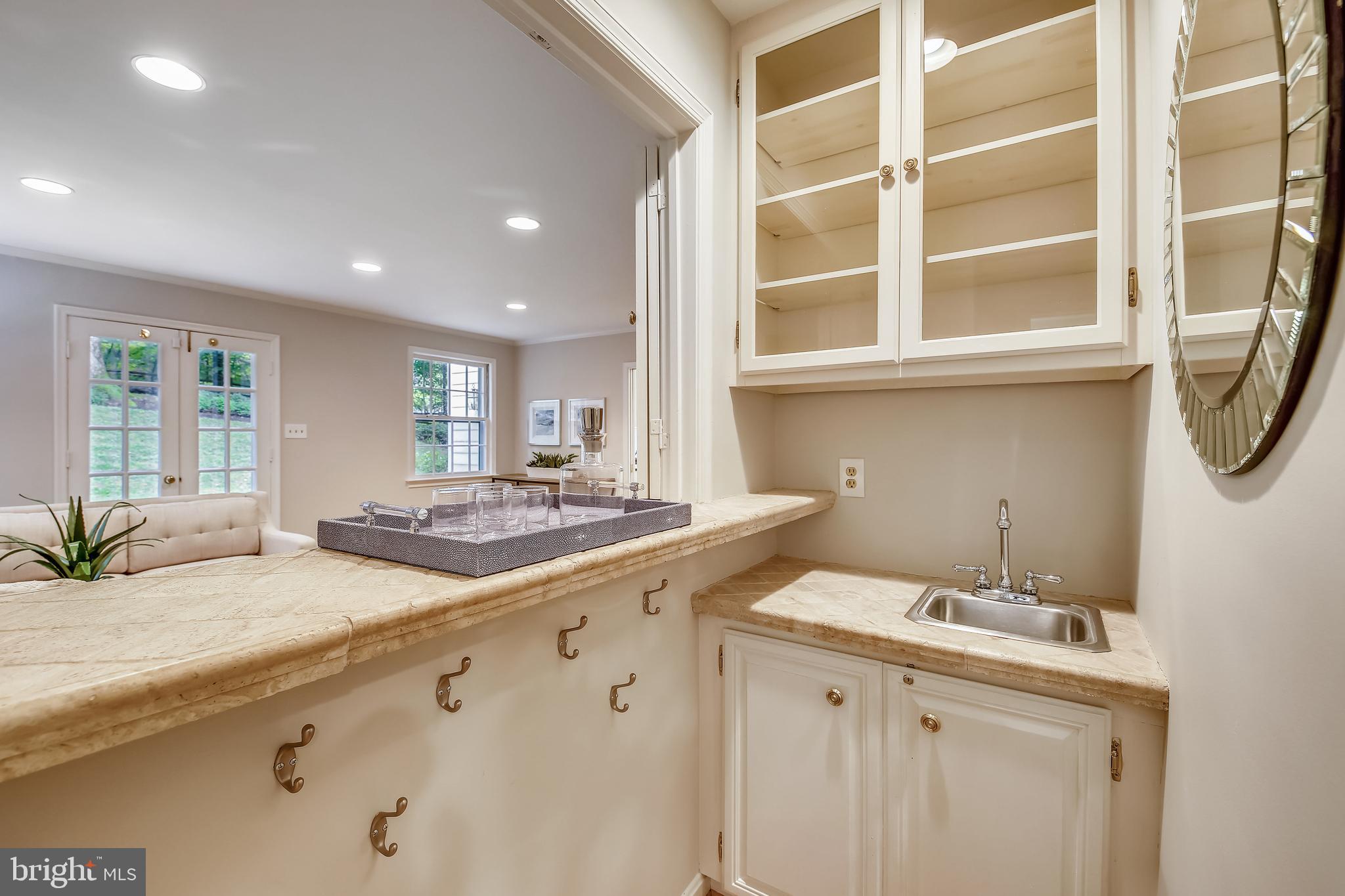 RIVER FALLS - Residential