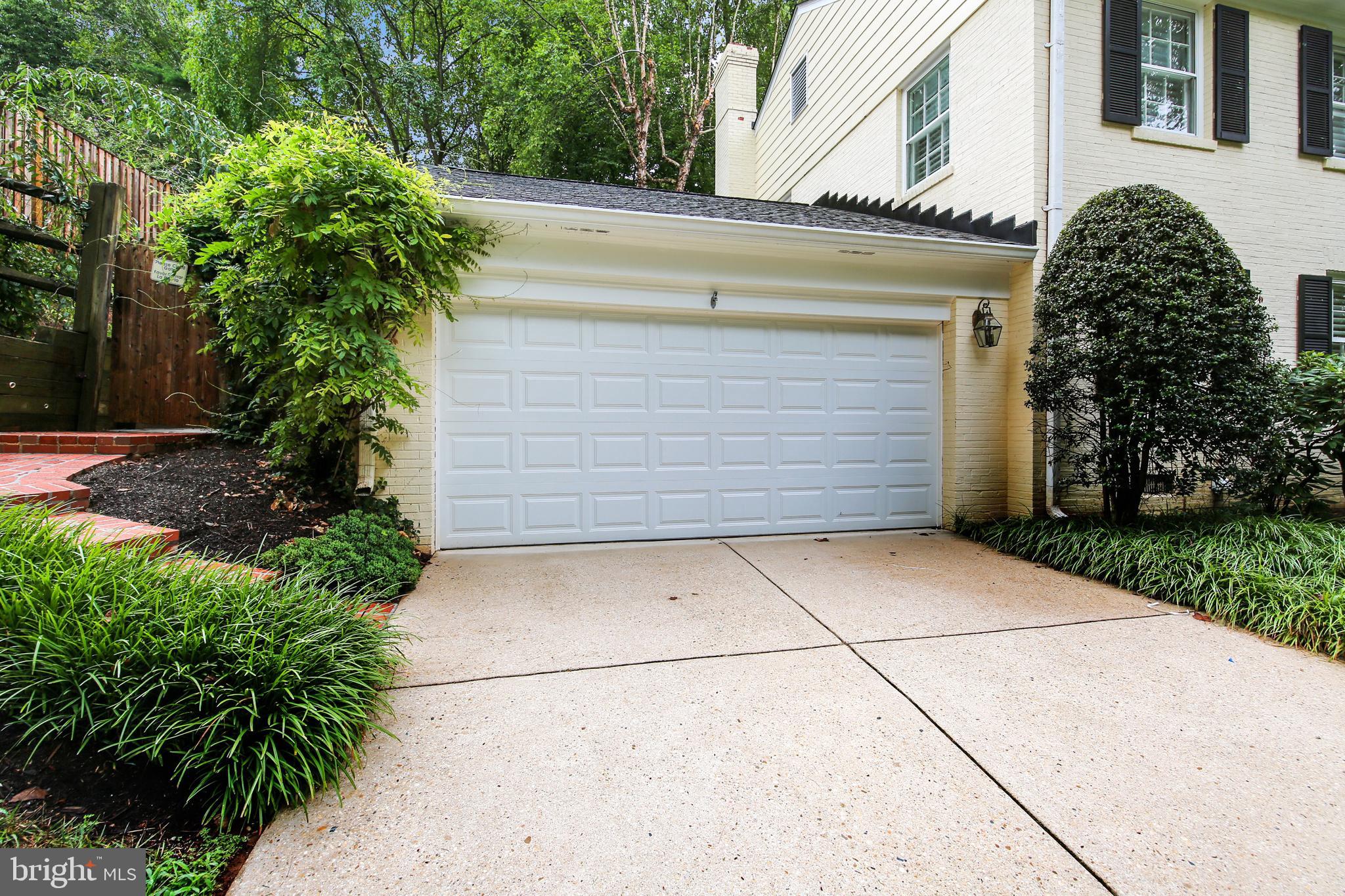 RIVER FALLS - Residential