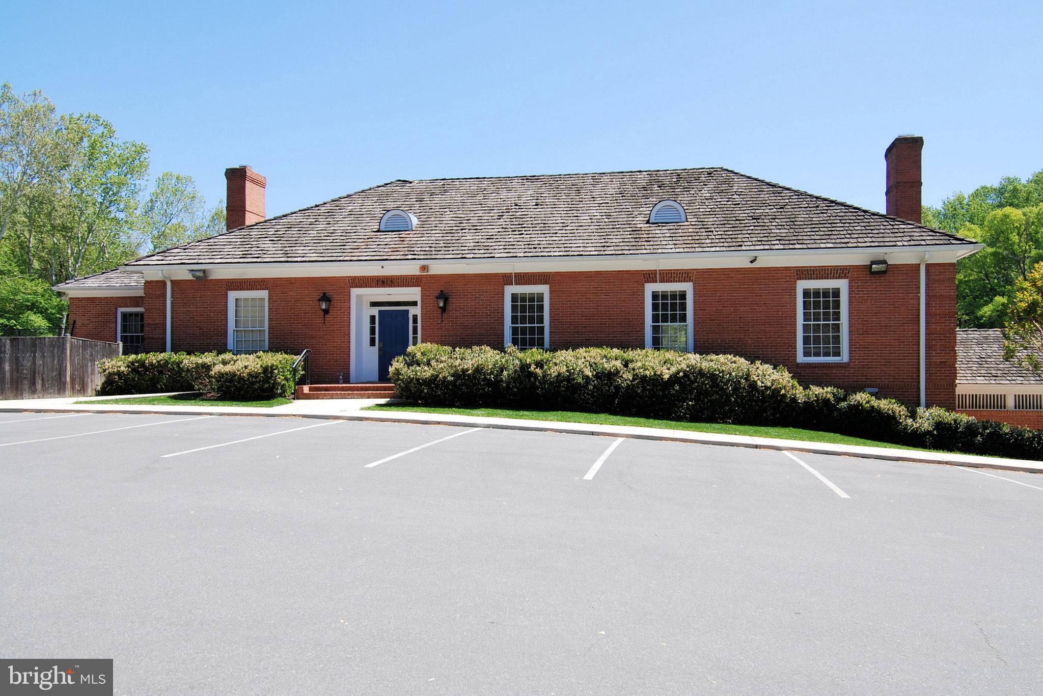 RIVER FALLS - Residential