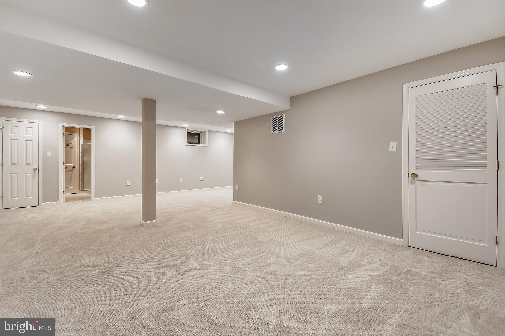 RIVER FALLS - Residential