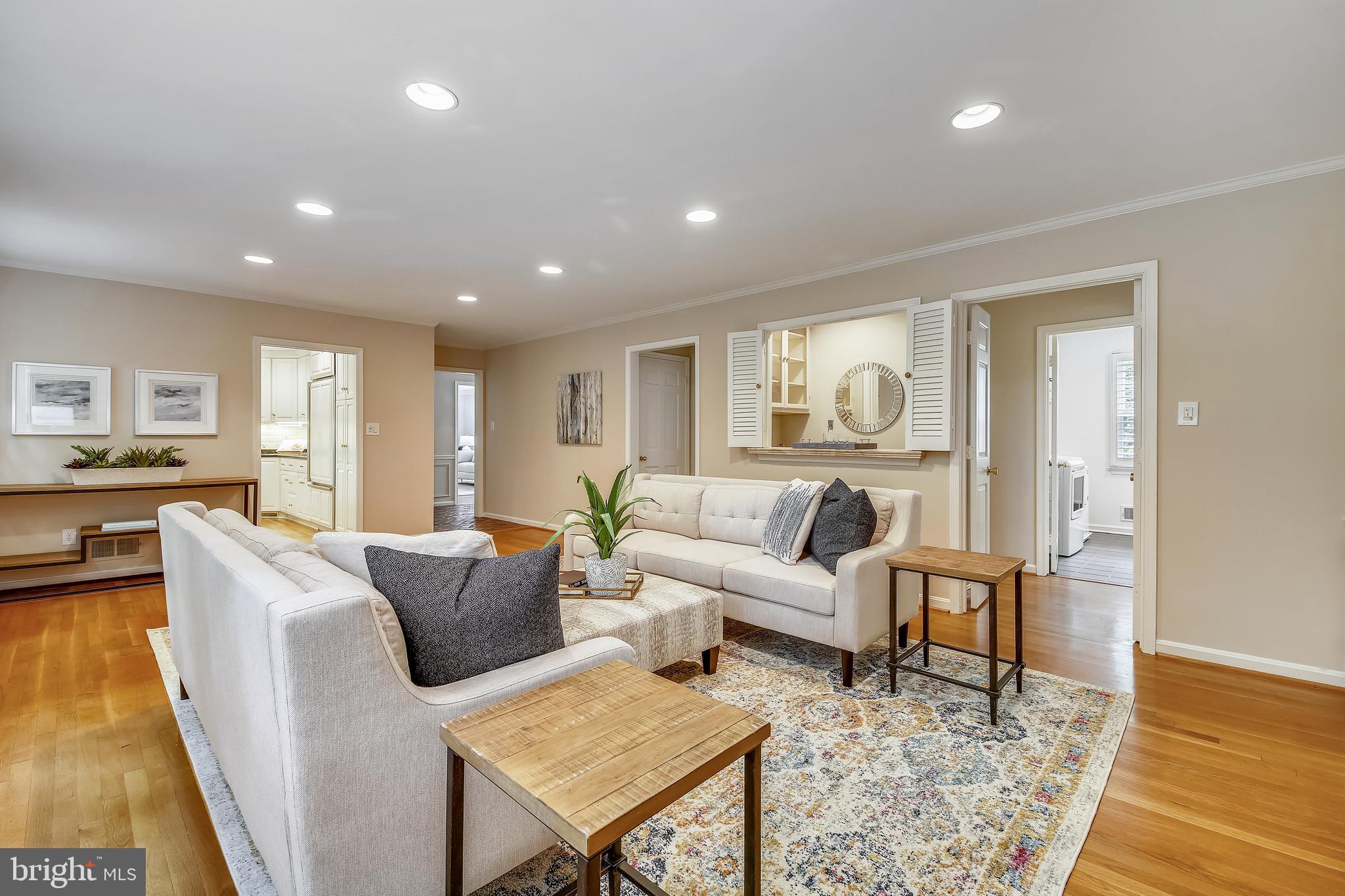 RIVER FALLS - Residential