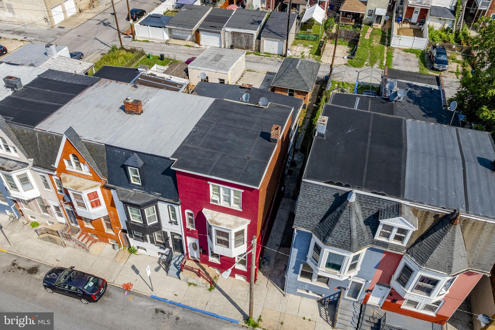 829 W PRINCESS STREET