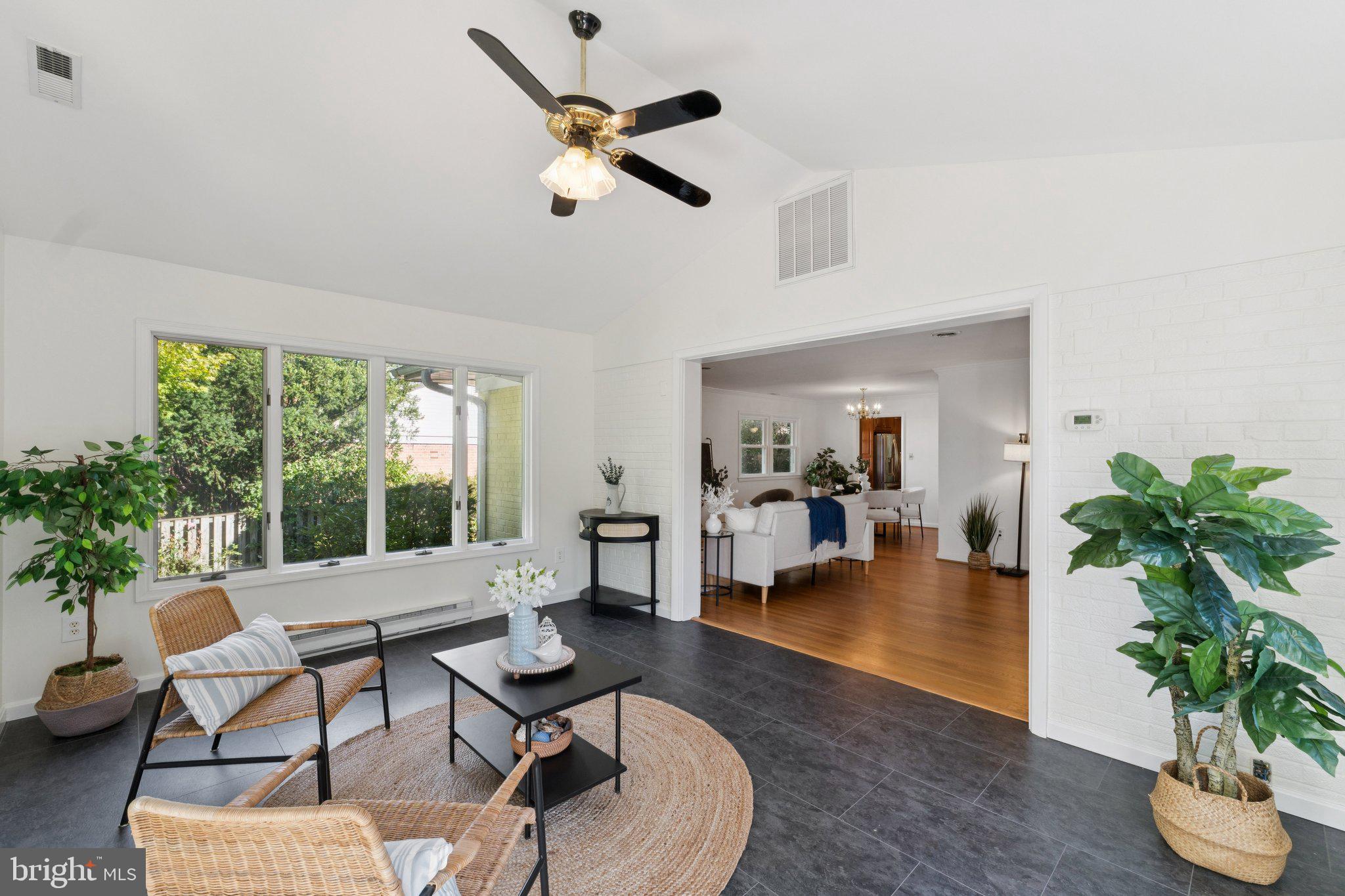 SPRINGHILL - Residential