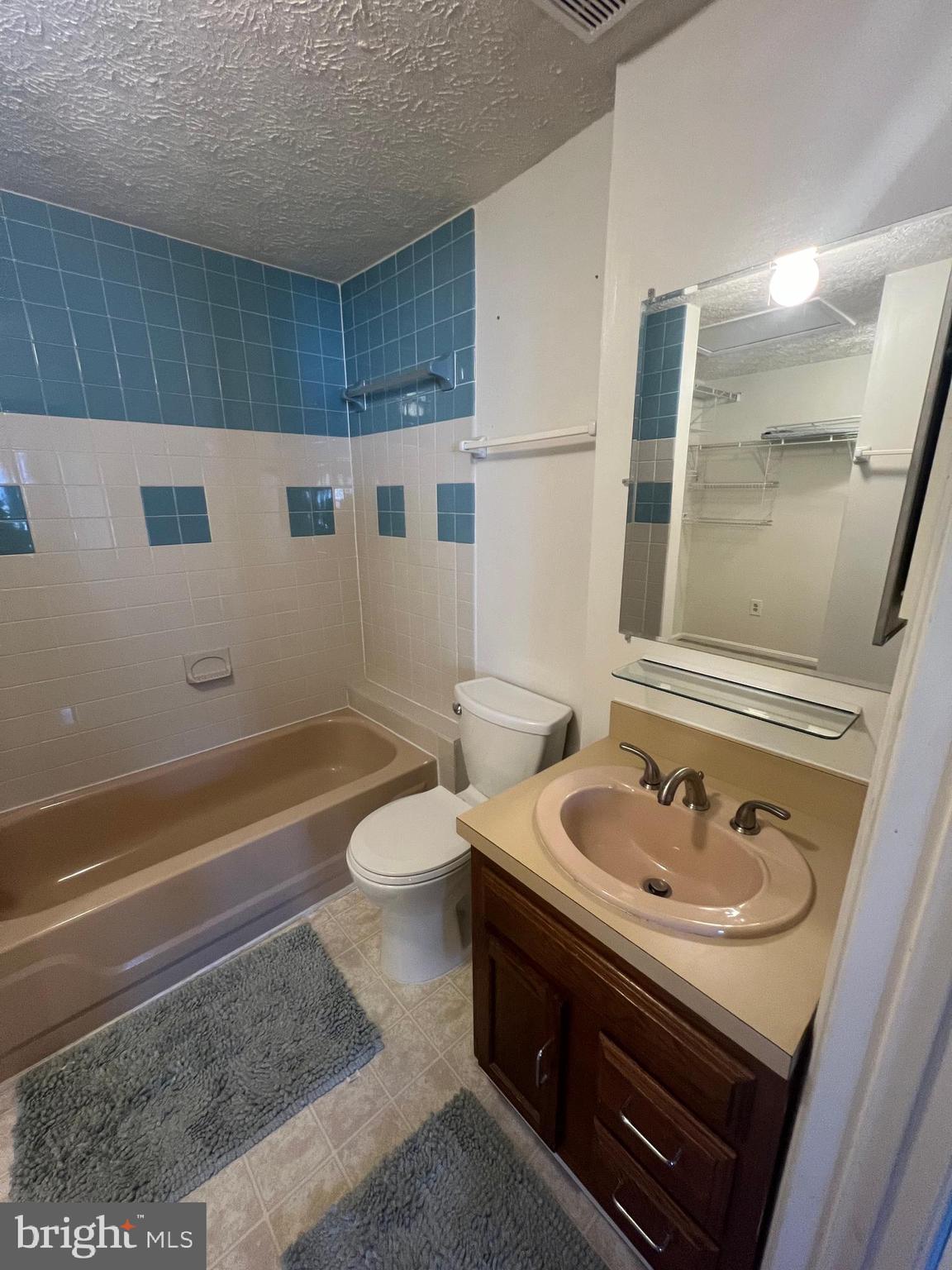 CHURCHILL TOWN SECTOR - Residential