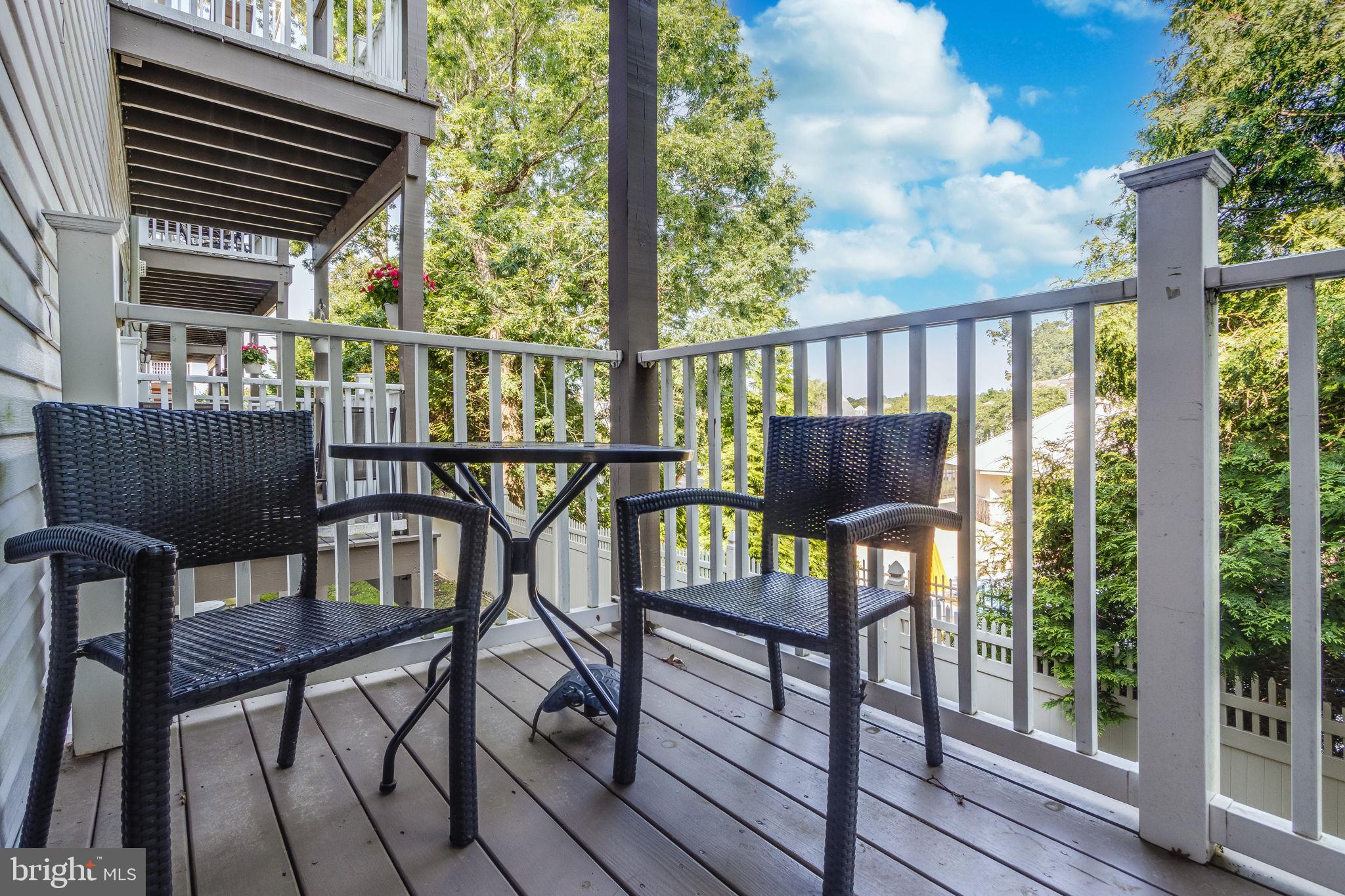 EDGEWATER PARK - Residential