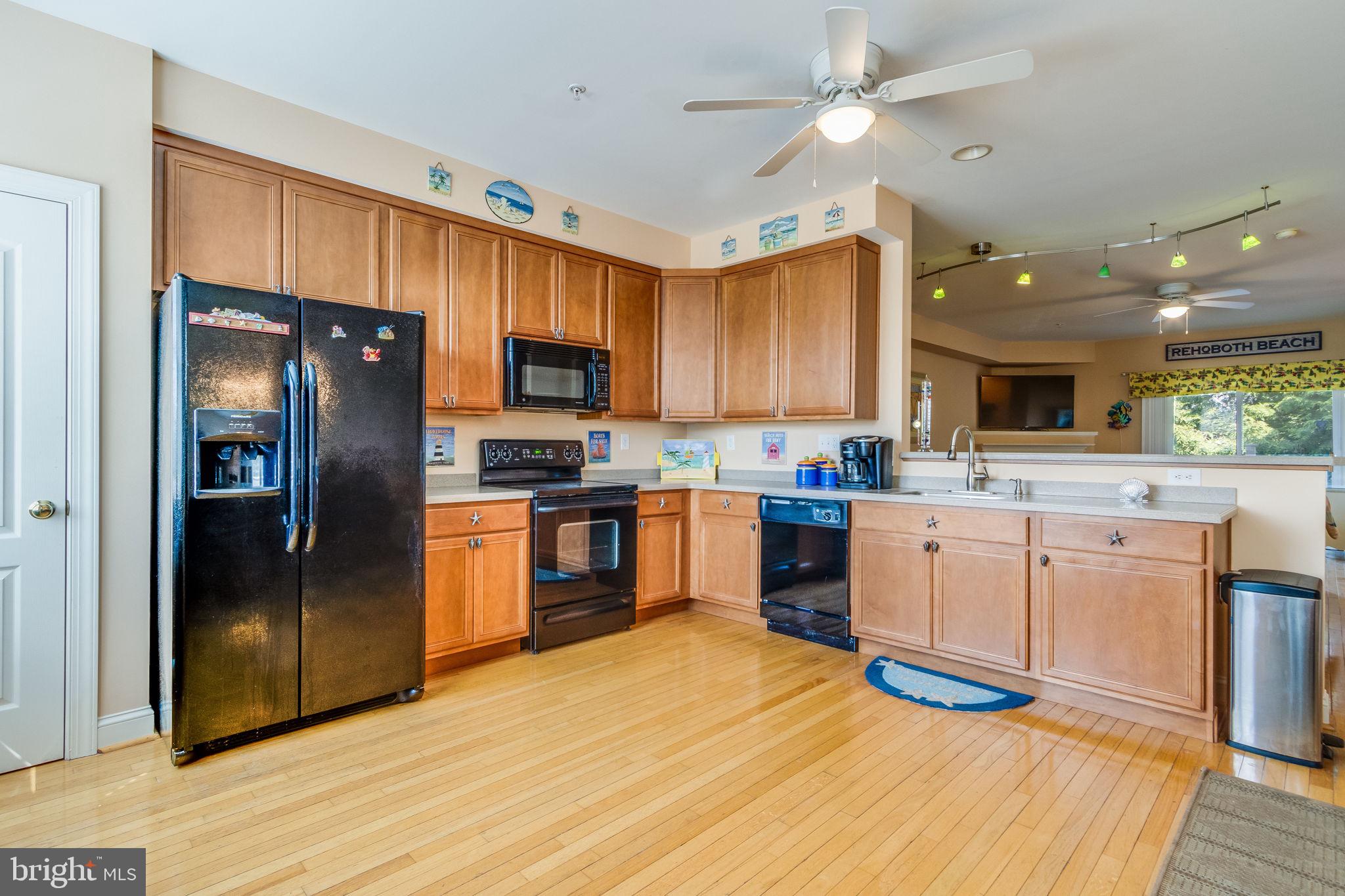 EDGEWATER PARK - Residential