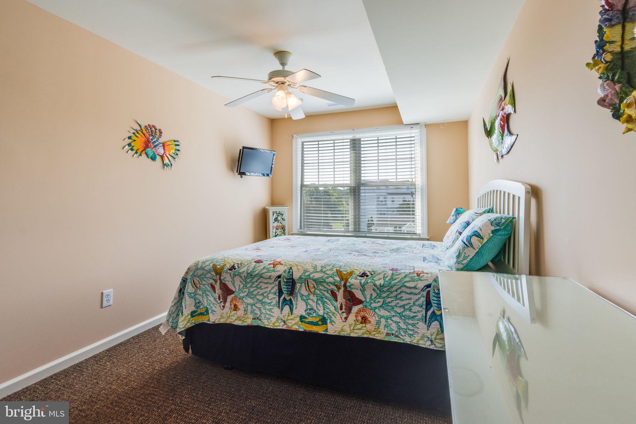 EDGEWATER PARK - Residential