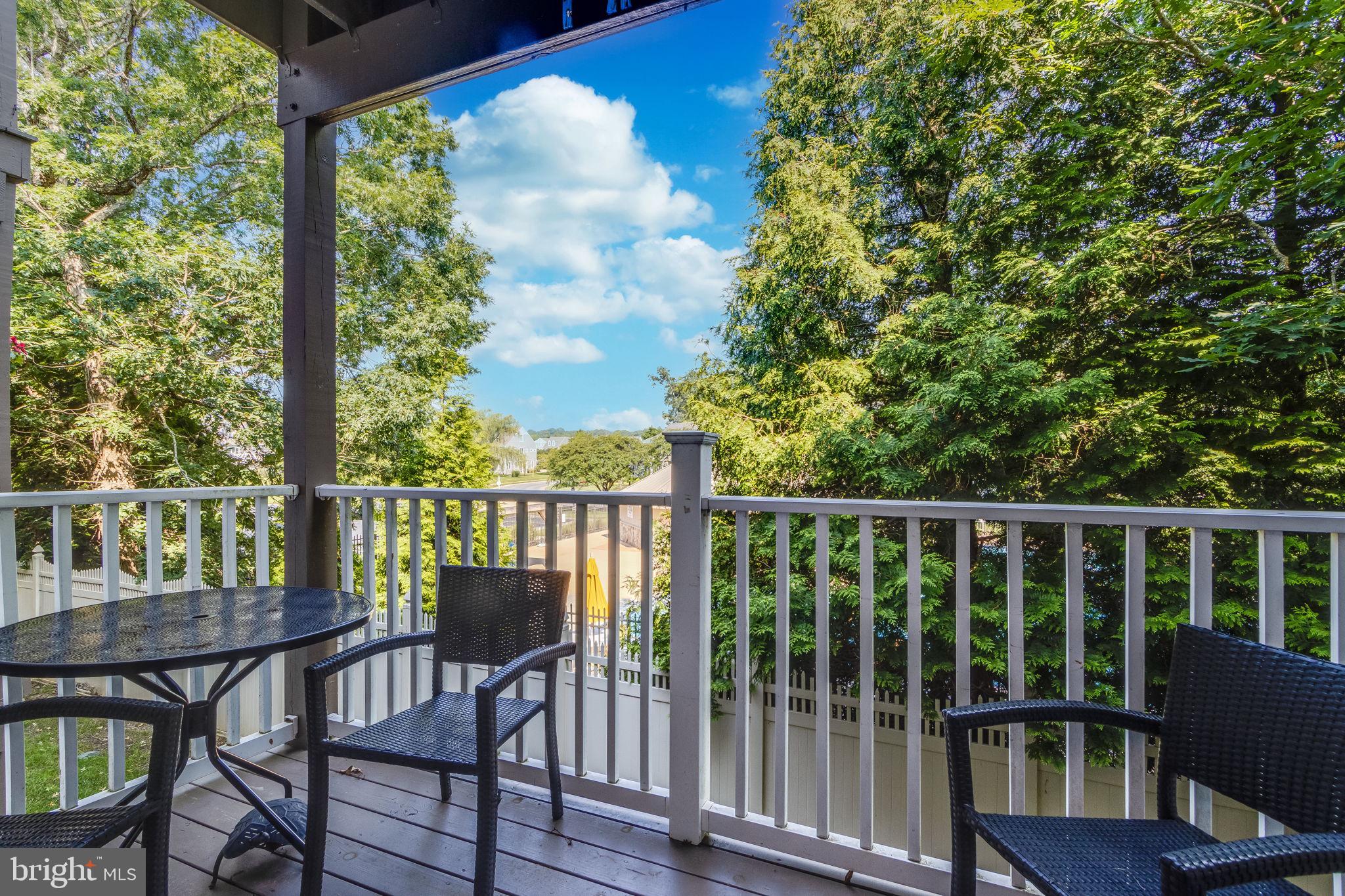 EDGEWATER PARK - Residential