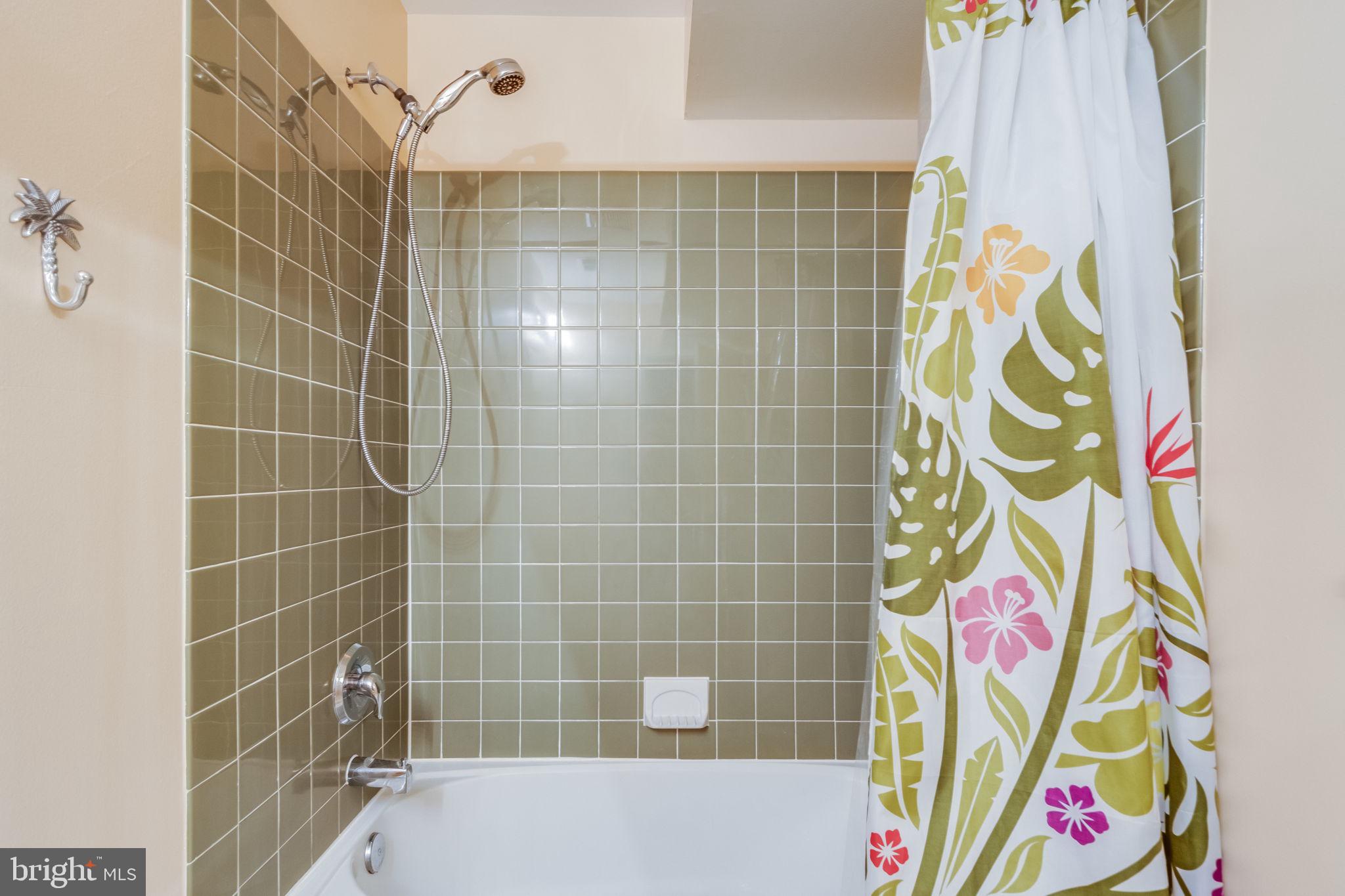 EDGEWATER PARK - Residential