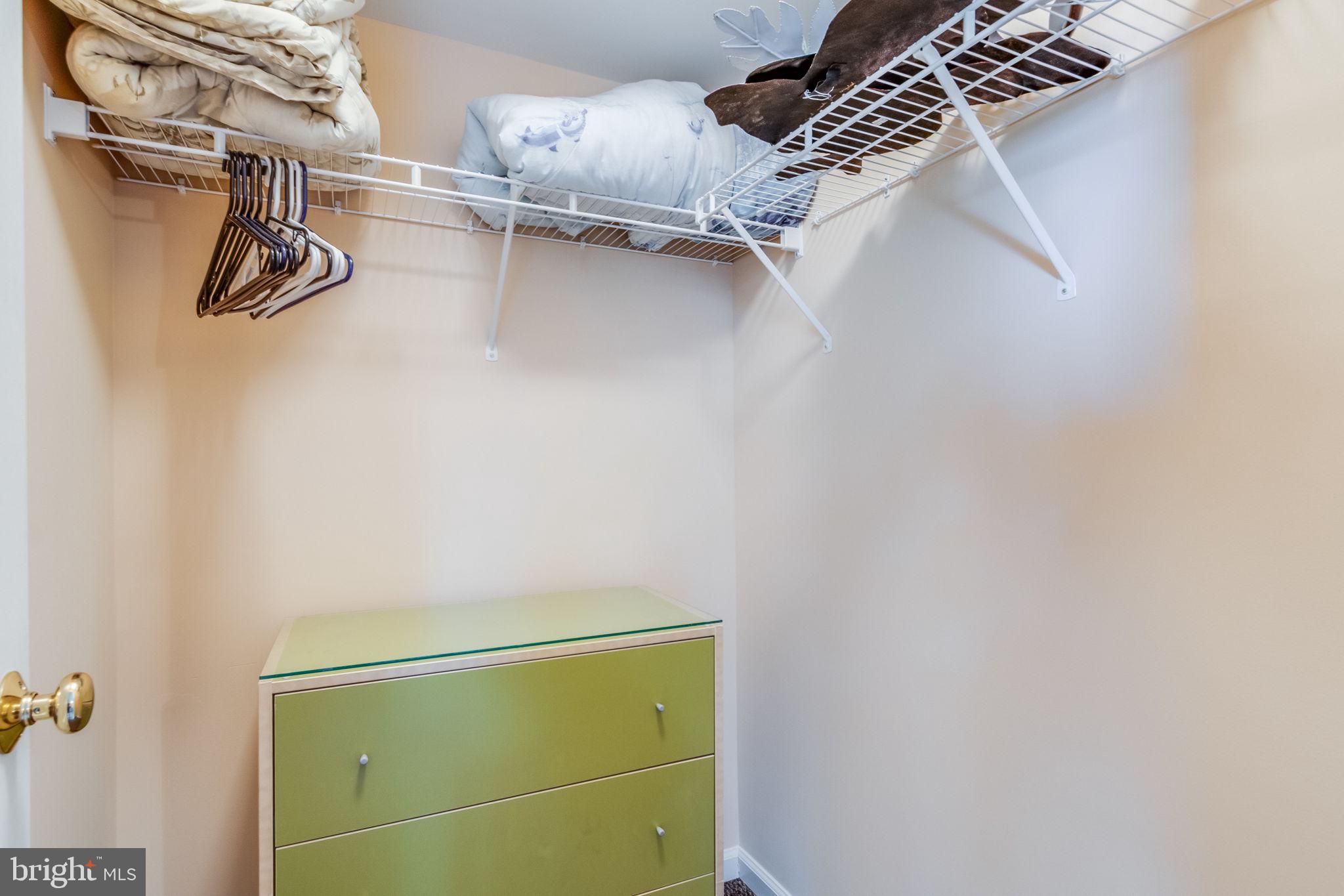 EDGEWATER PARK - Residential