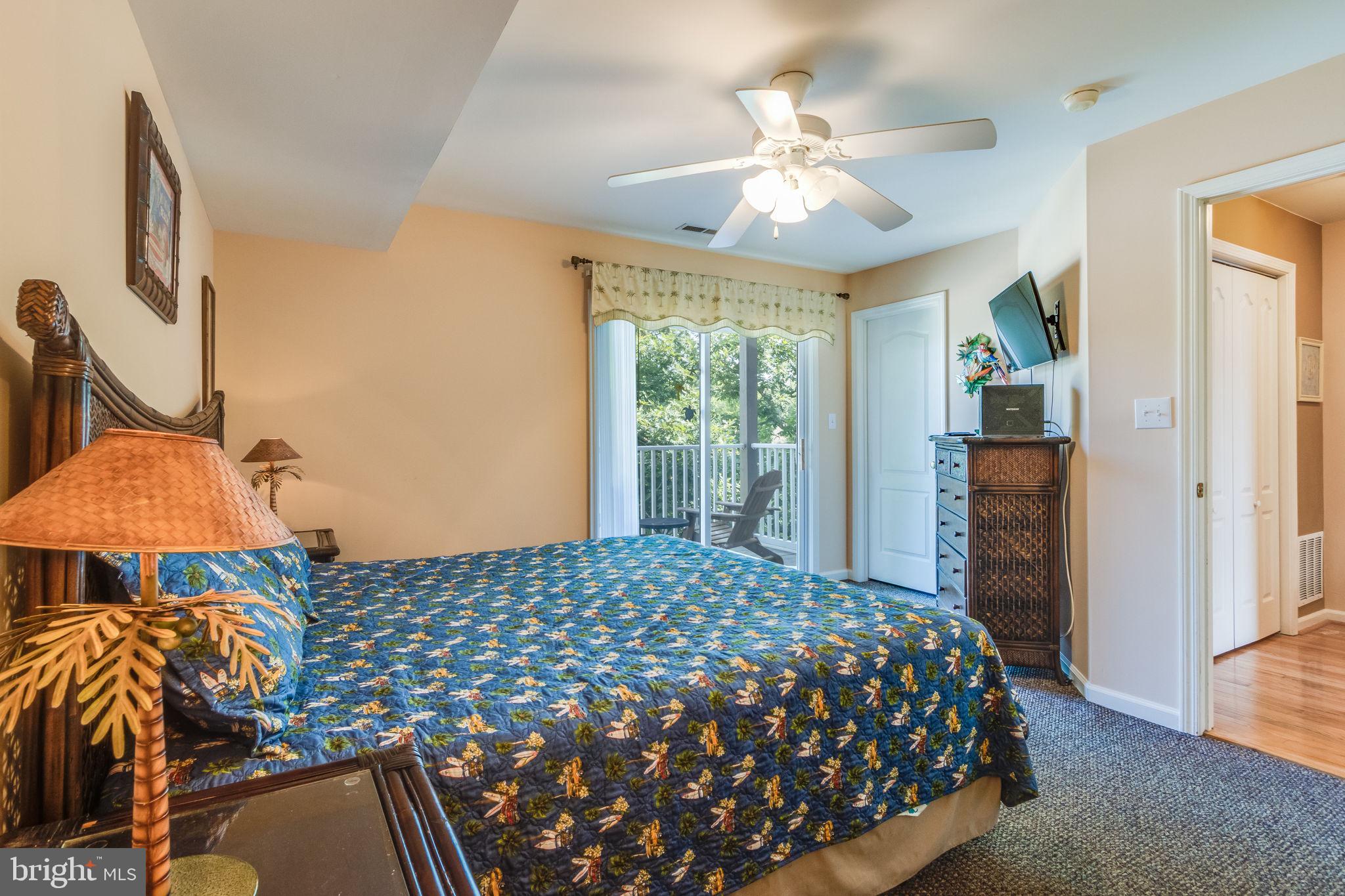 EDGEWATER PARK - Residential