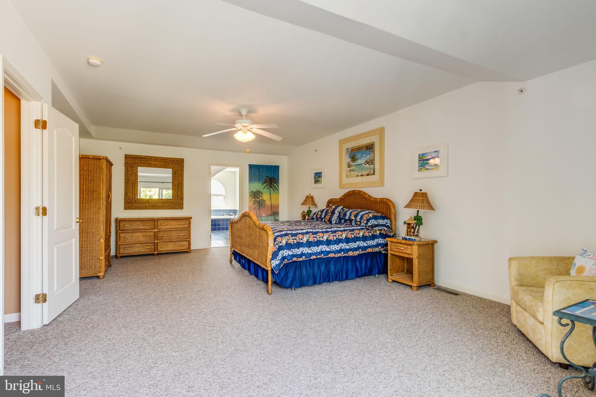 EDGEWATER PARK - Residential