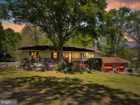 41 Wood Landing Road, Fredericksburg, VA MLS: VAST2037998