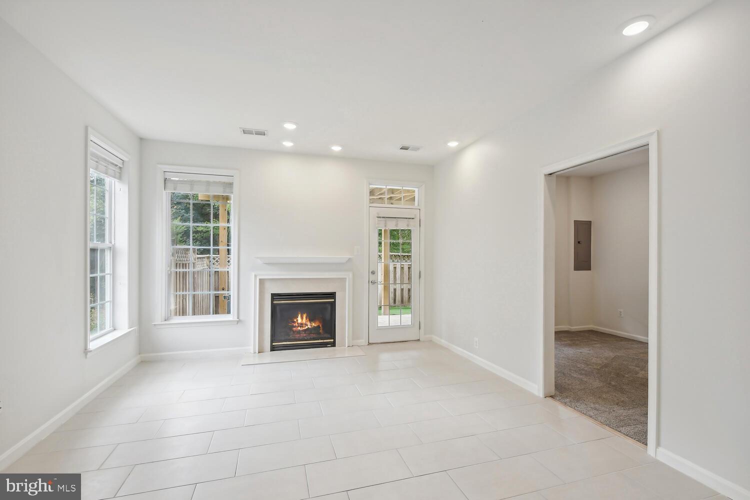 STONE RIDGE SOUTH - Residential Lease