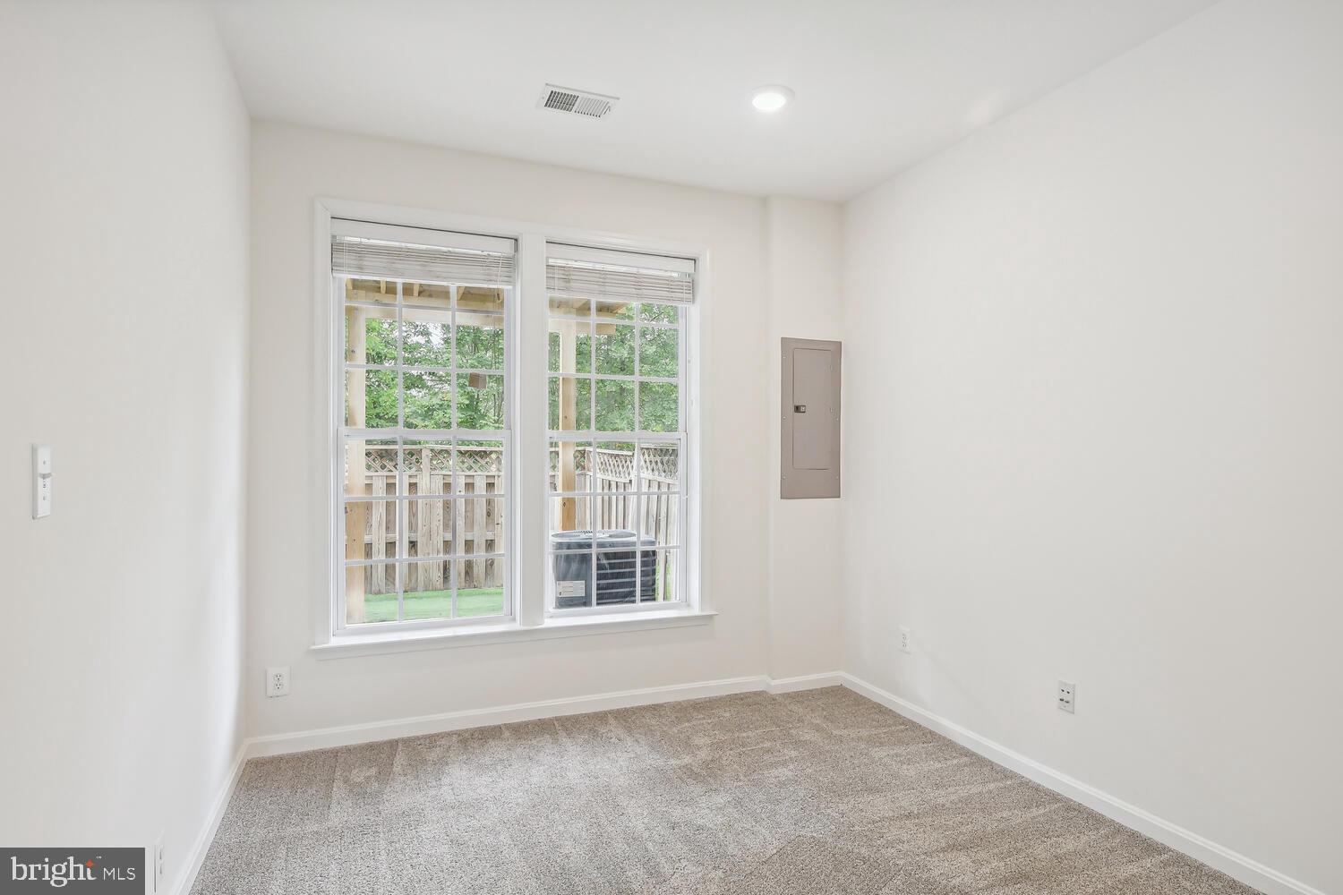 STONE RIDGE SOUTH - Residential Lease