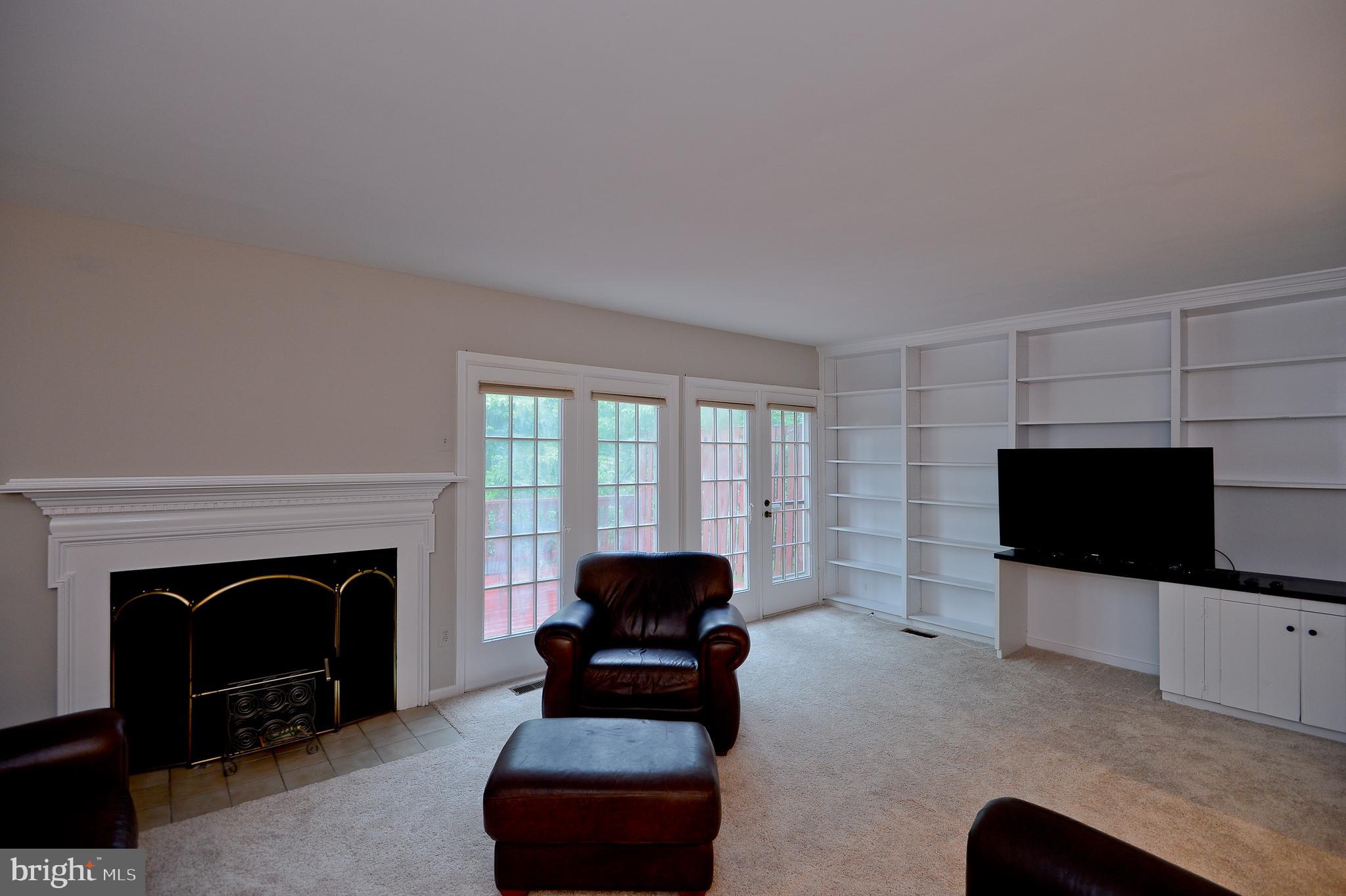 FAIR WOODS - Residential