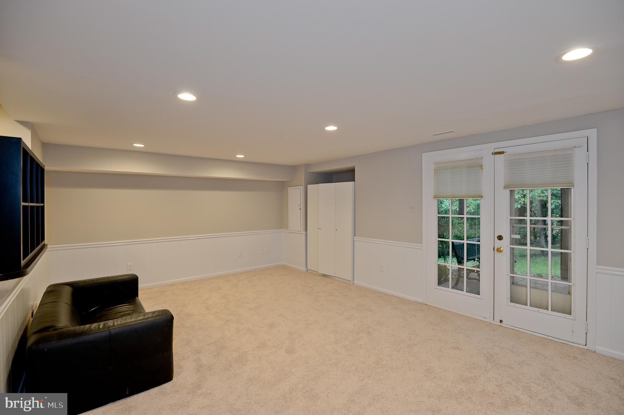 FAIR WOODS - Residential