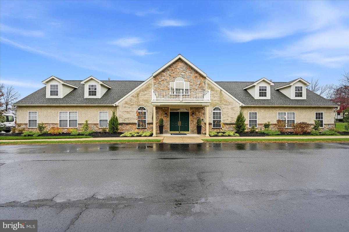 STUARTS KEEP - Residential