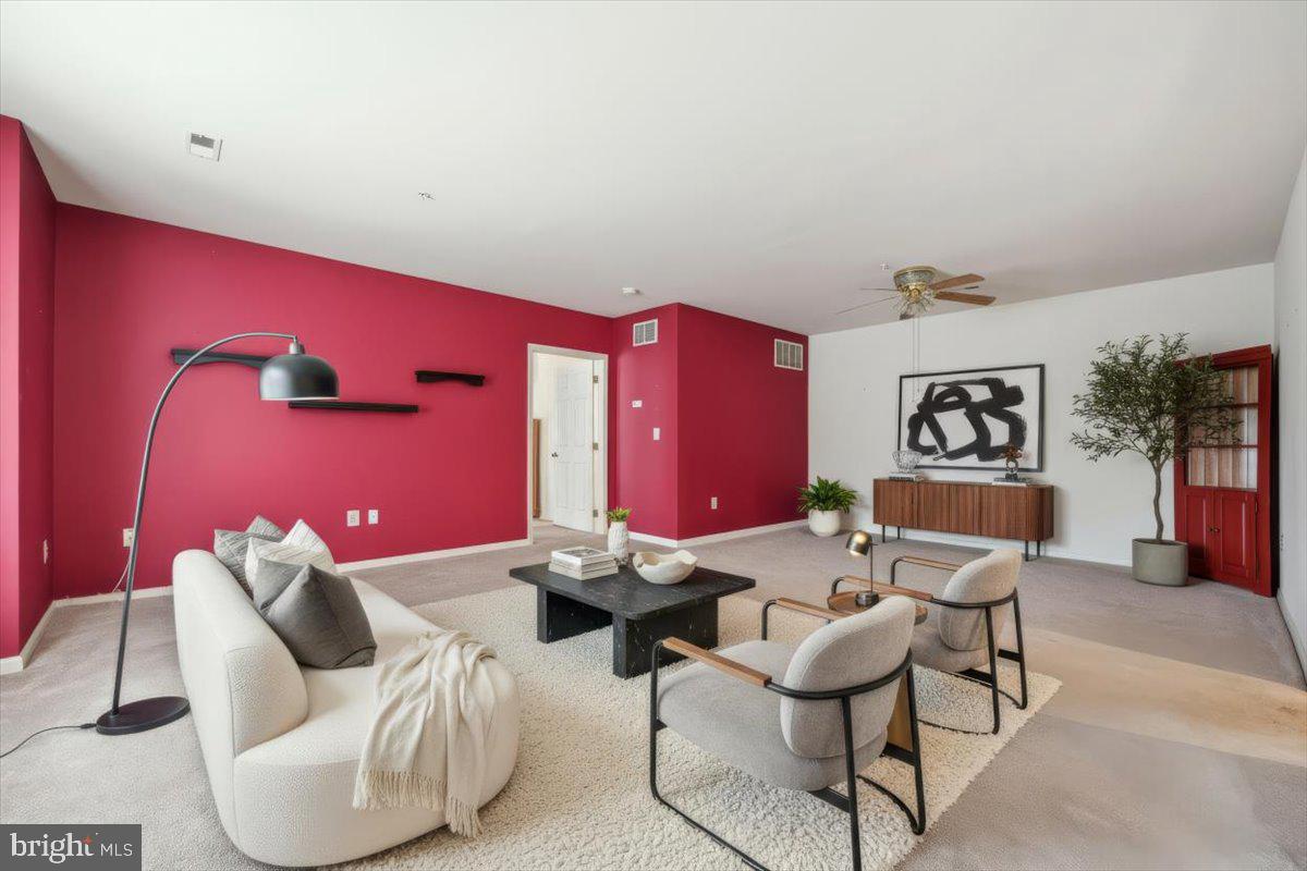 STUARTS KEEP - Residential