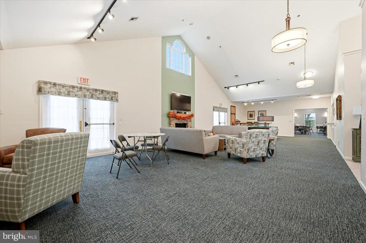 STUARTS KEEP - Residential