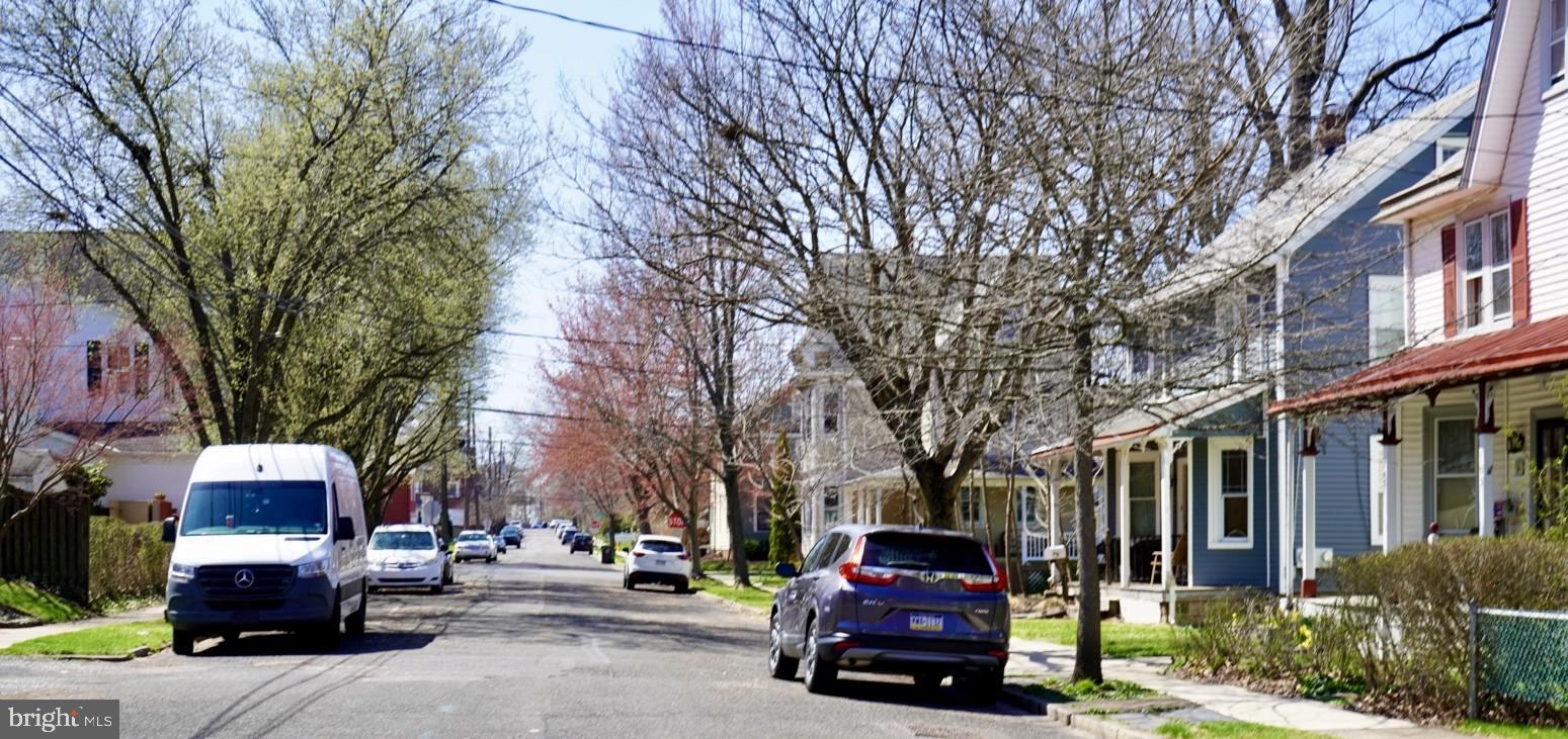 DOYLESTOWN BORO - Residential