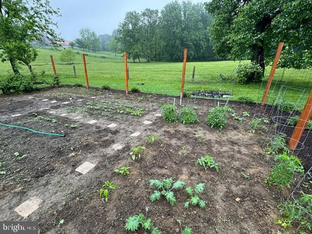 ALLNUTT FARMS ESTATES - Residential