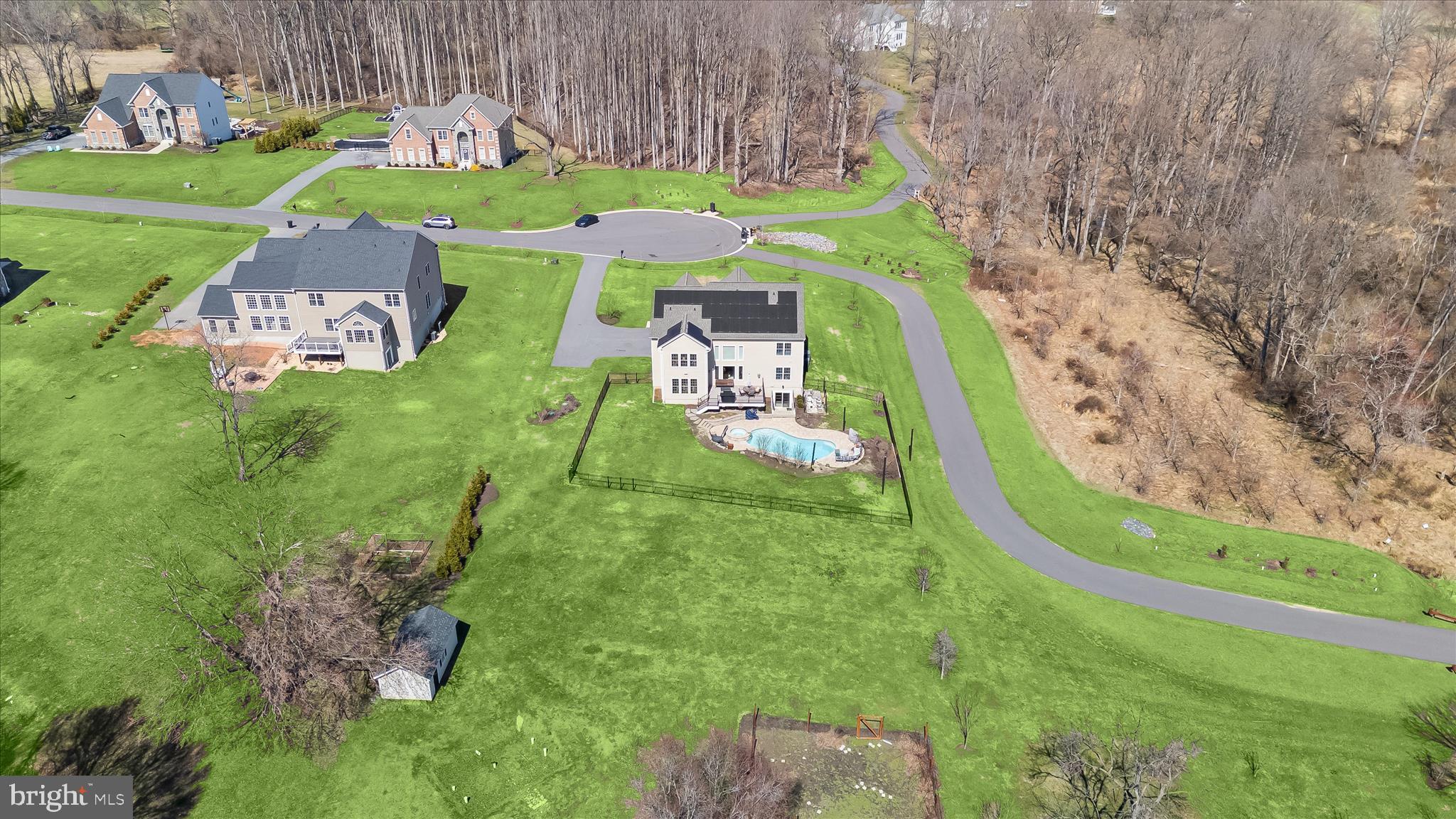 ALLNUTT FARMS ESTATES - Residential