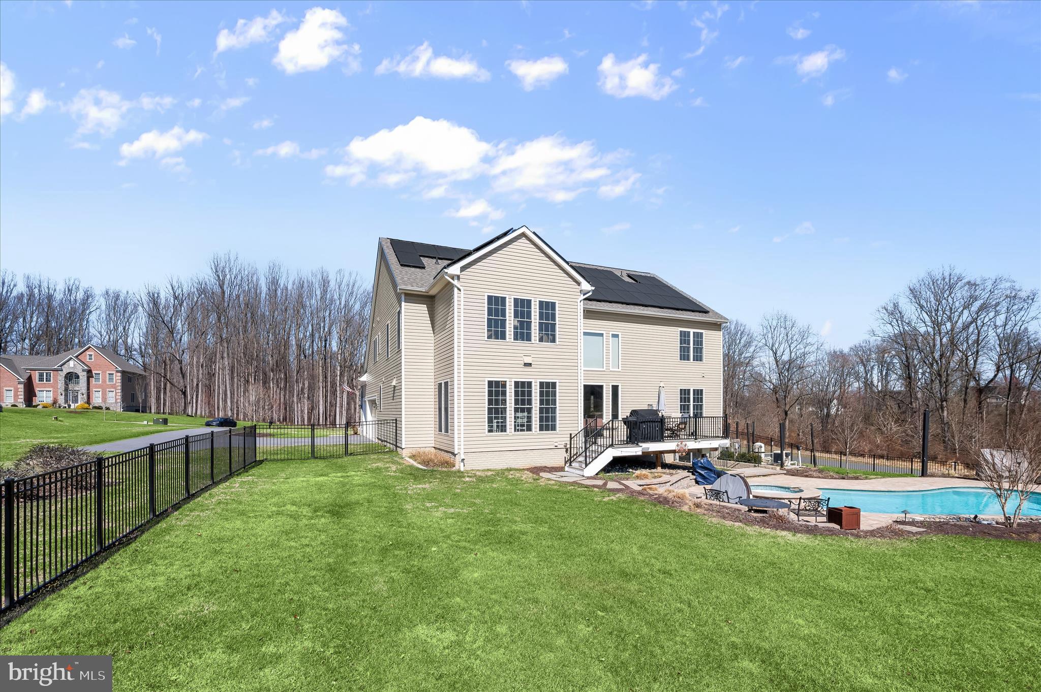 ALLNUTT FARMS ESTATES - Residential