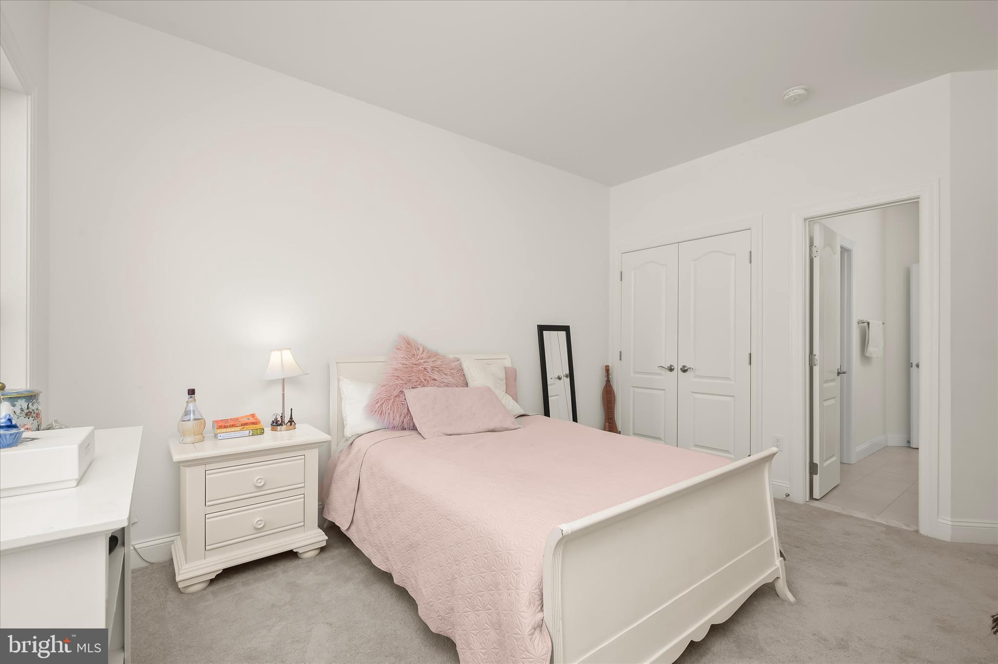 ALLNUTT FARMS ESTATES - Residential