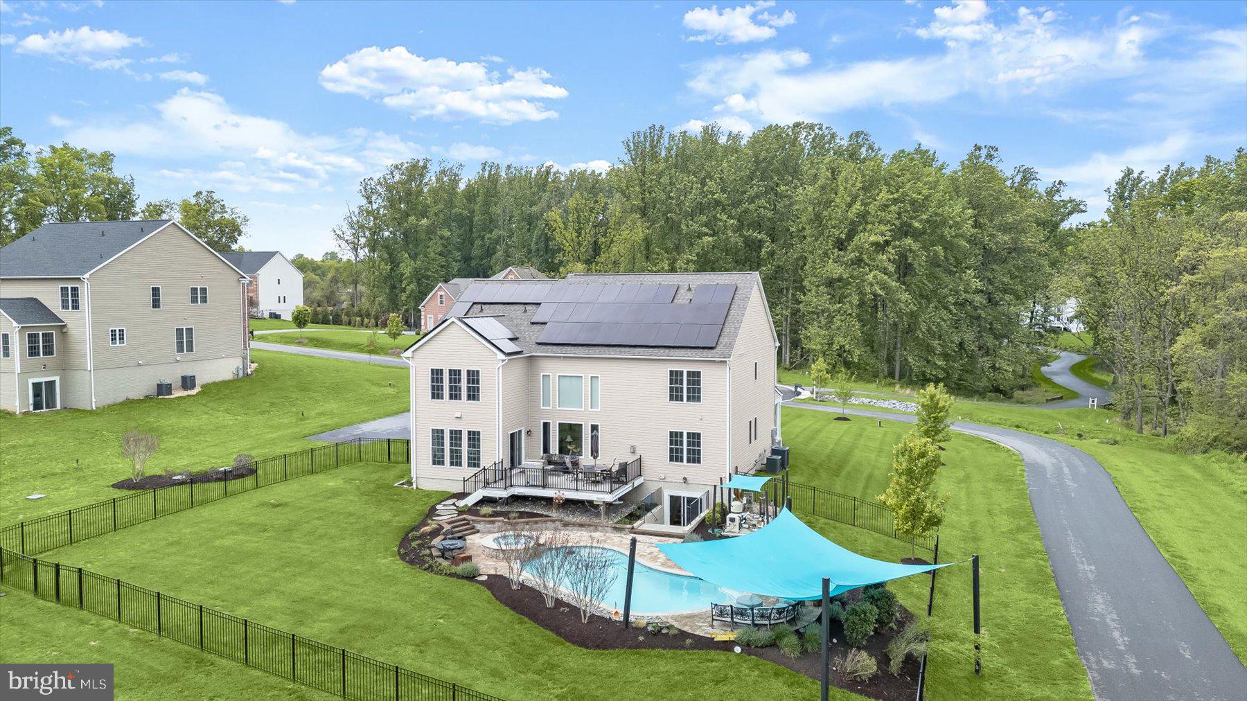 ALLNUTT FARMS ESTATES - Residential