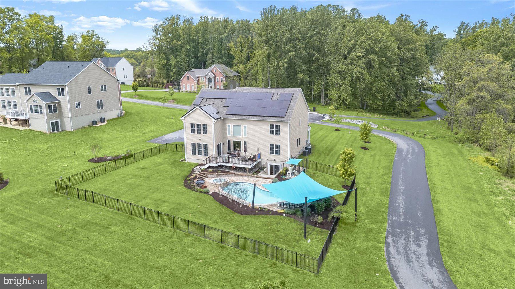 ALLNUTT FARMS ESTATES - Residential