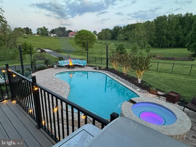 ALLNUTT FARMS ESTATES - Residential