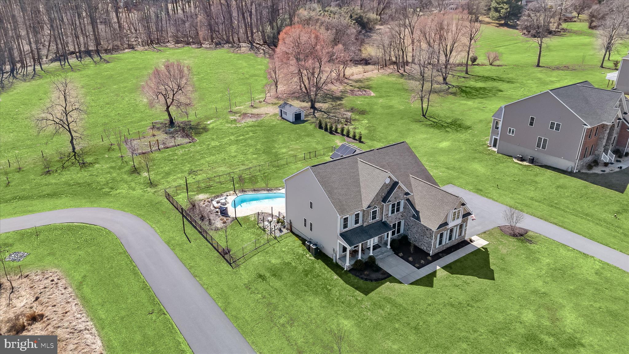 ALLNUTT FARMS ESTATES - Residential