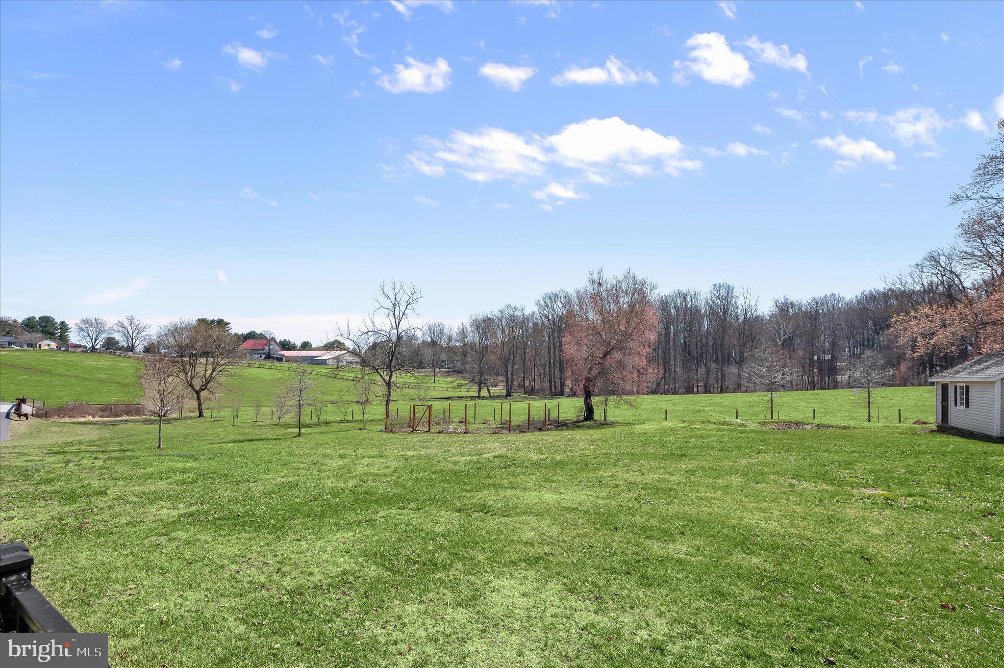 ALLNUTT FARMS ESTATES - Residential