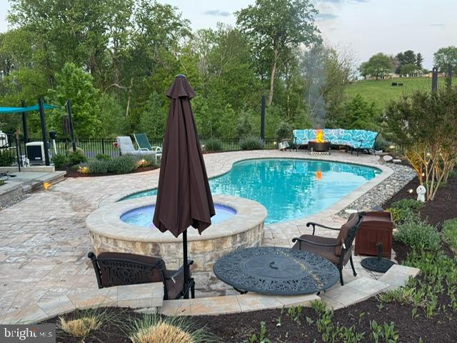 ALLNUTT FARMS ESTATES - Residential