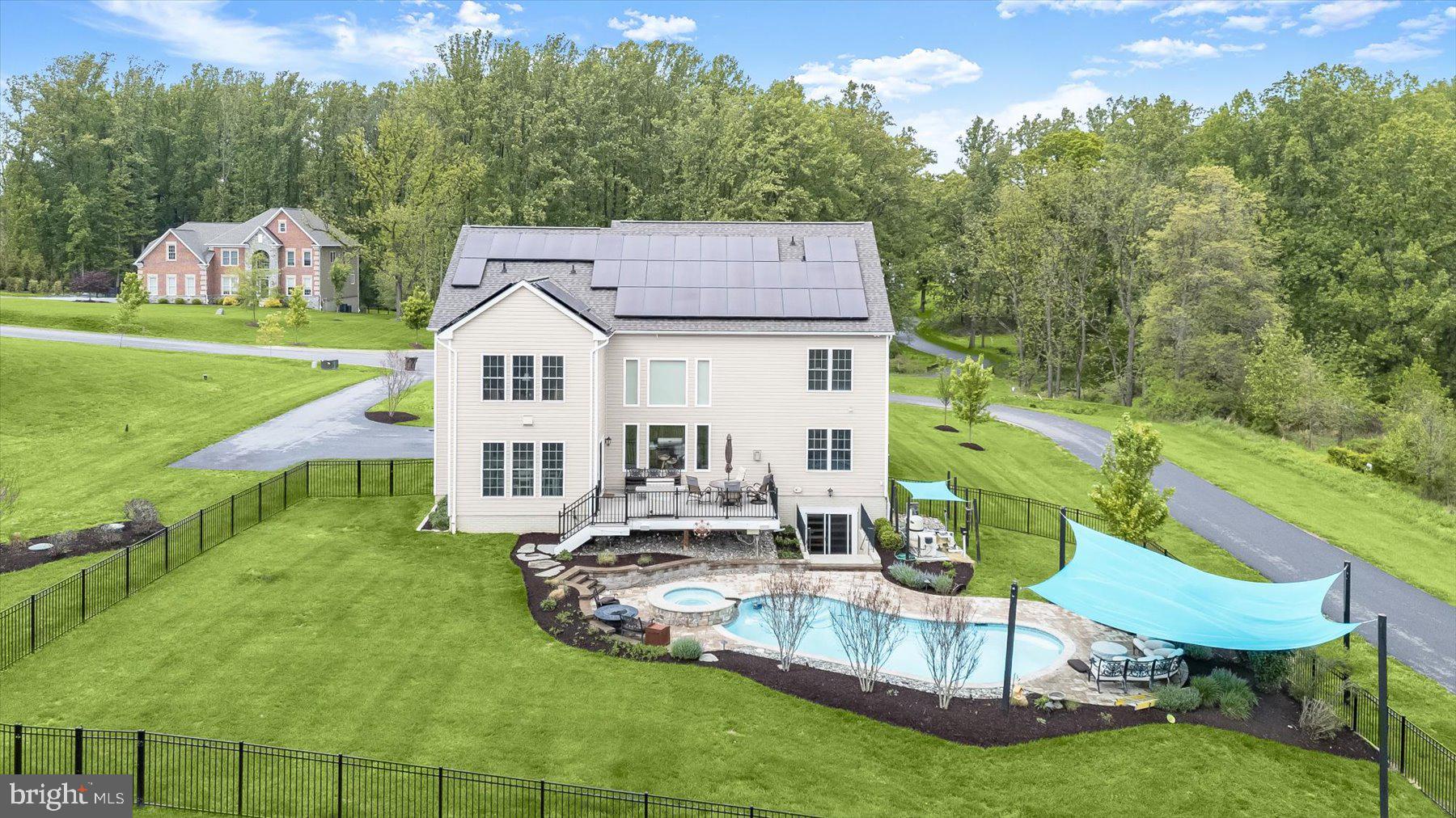 ALLNUTT FARMS ESTATES - Residential