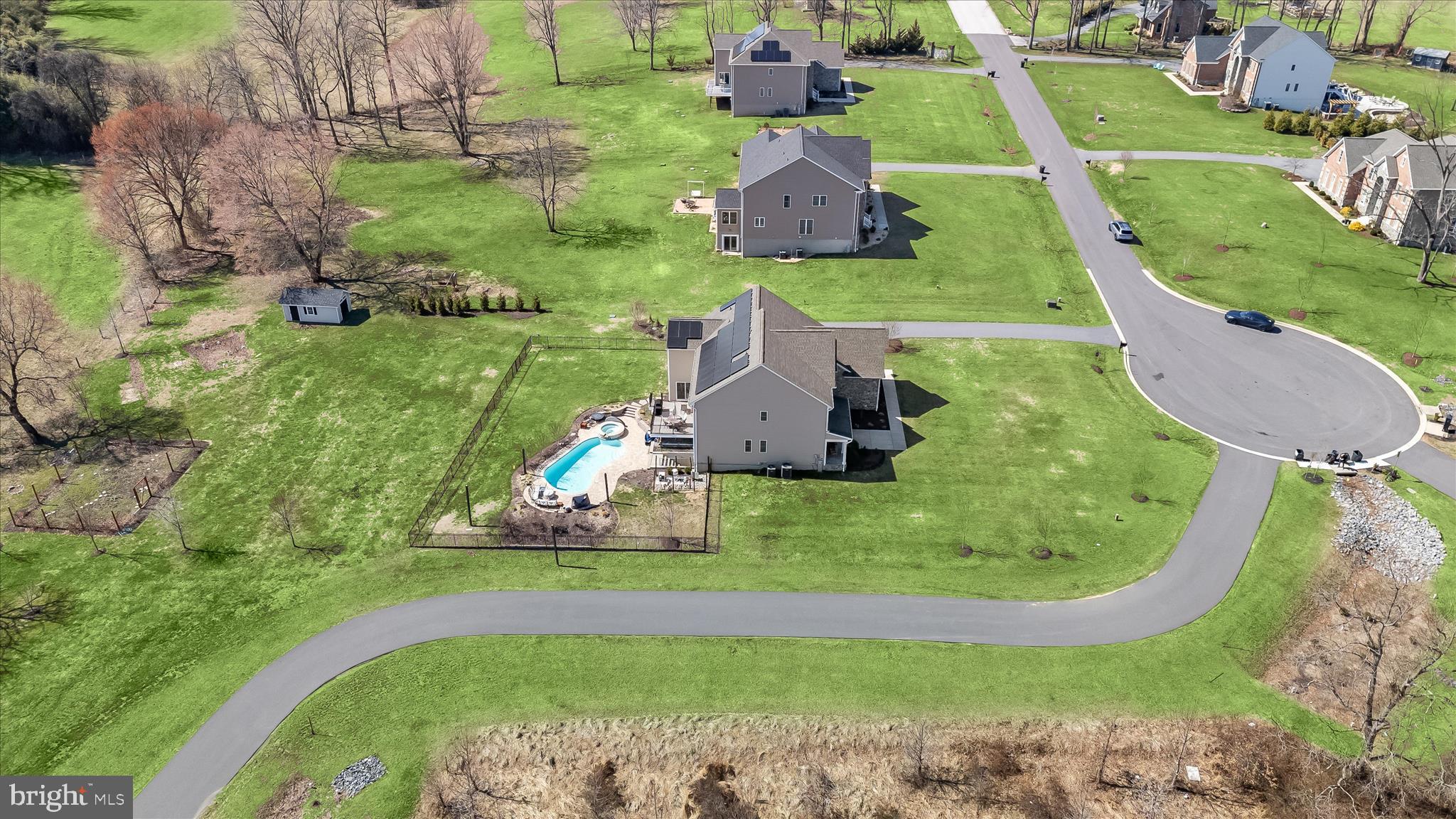 ALLNUTT FARMS ESTATES - Residential