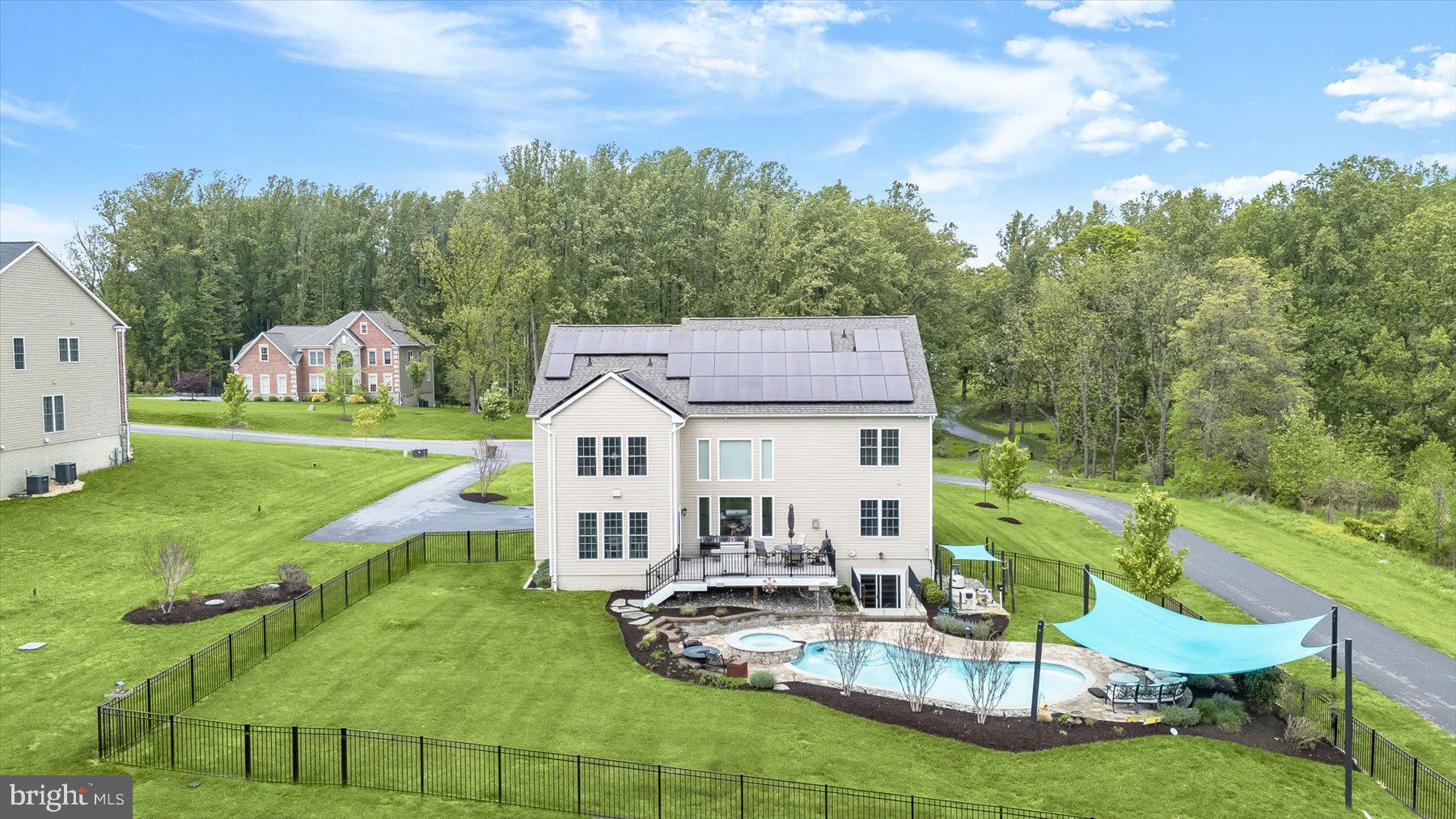 ALLNUTT FARMS ESTATES - Residential