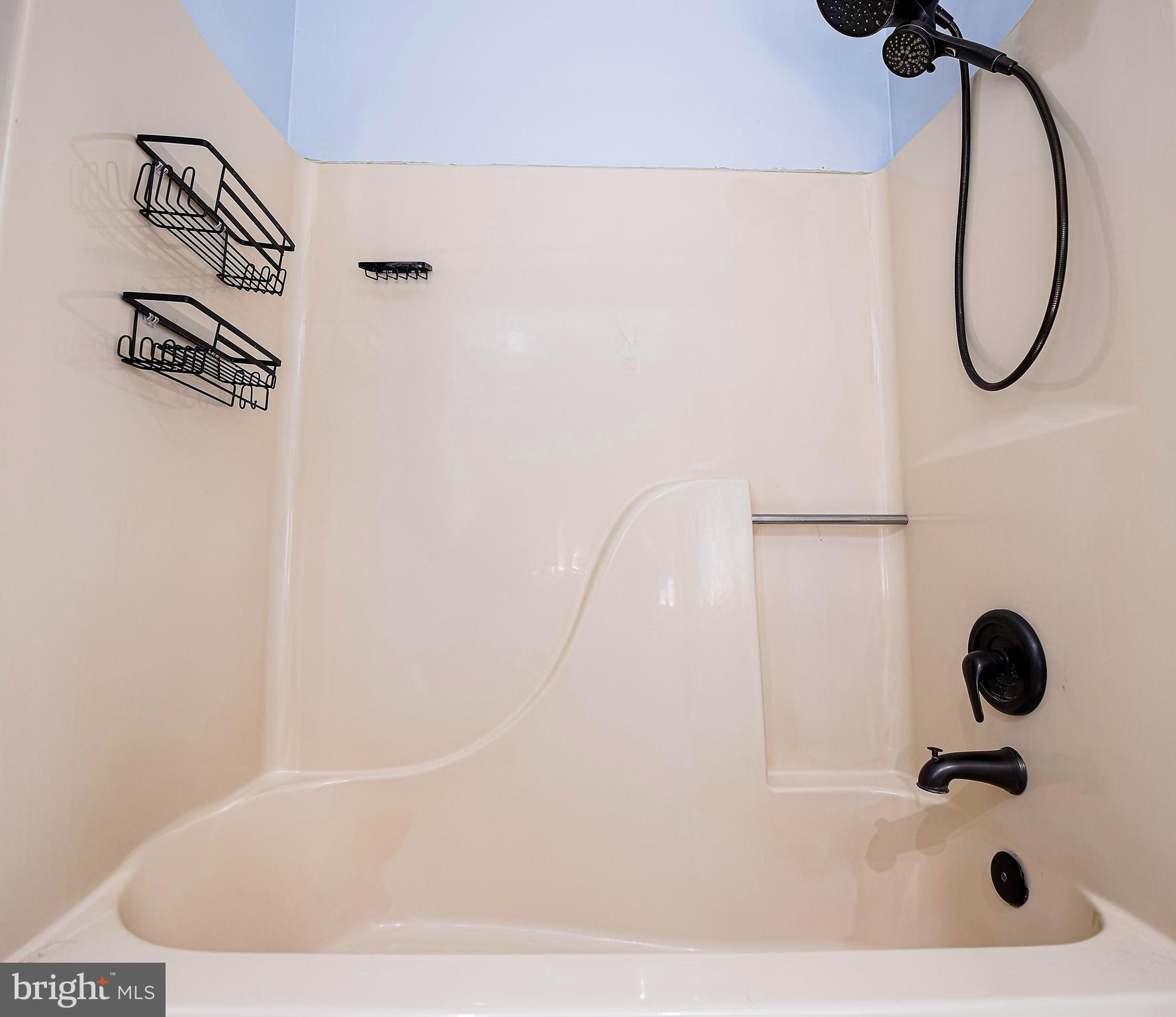 ABINGDON ESTATES - Residential