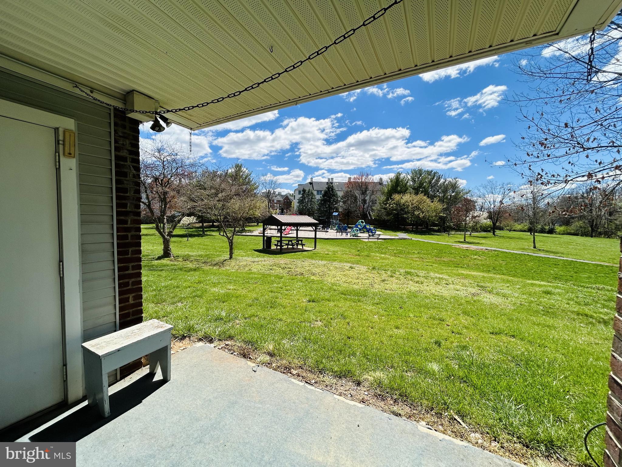 OLD FARM STATION - Residential Lease