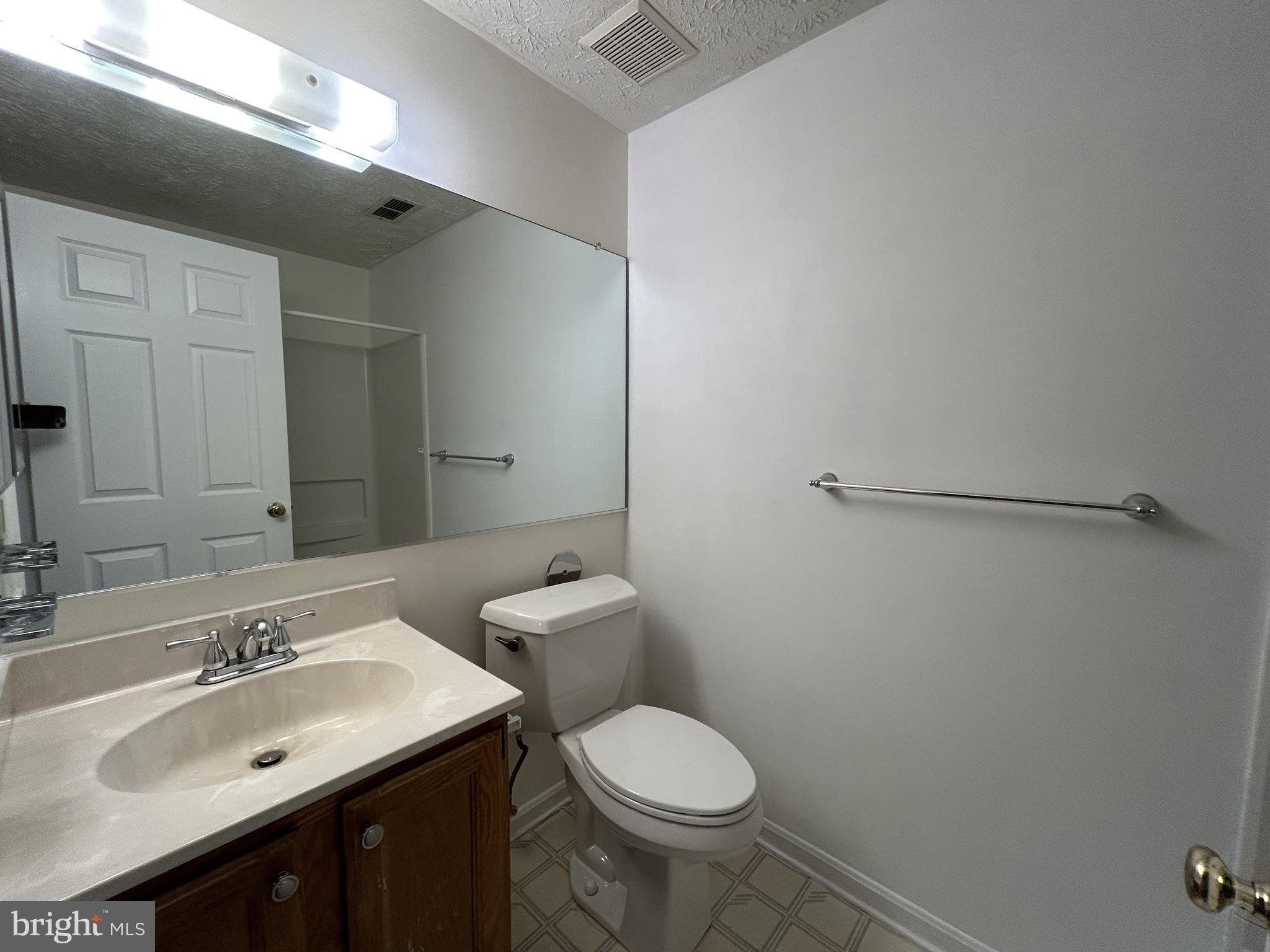 OLD FARM STATION - Residential Lease