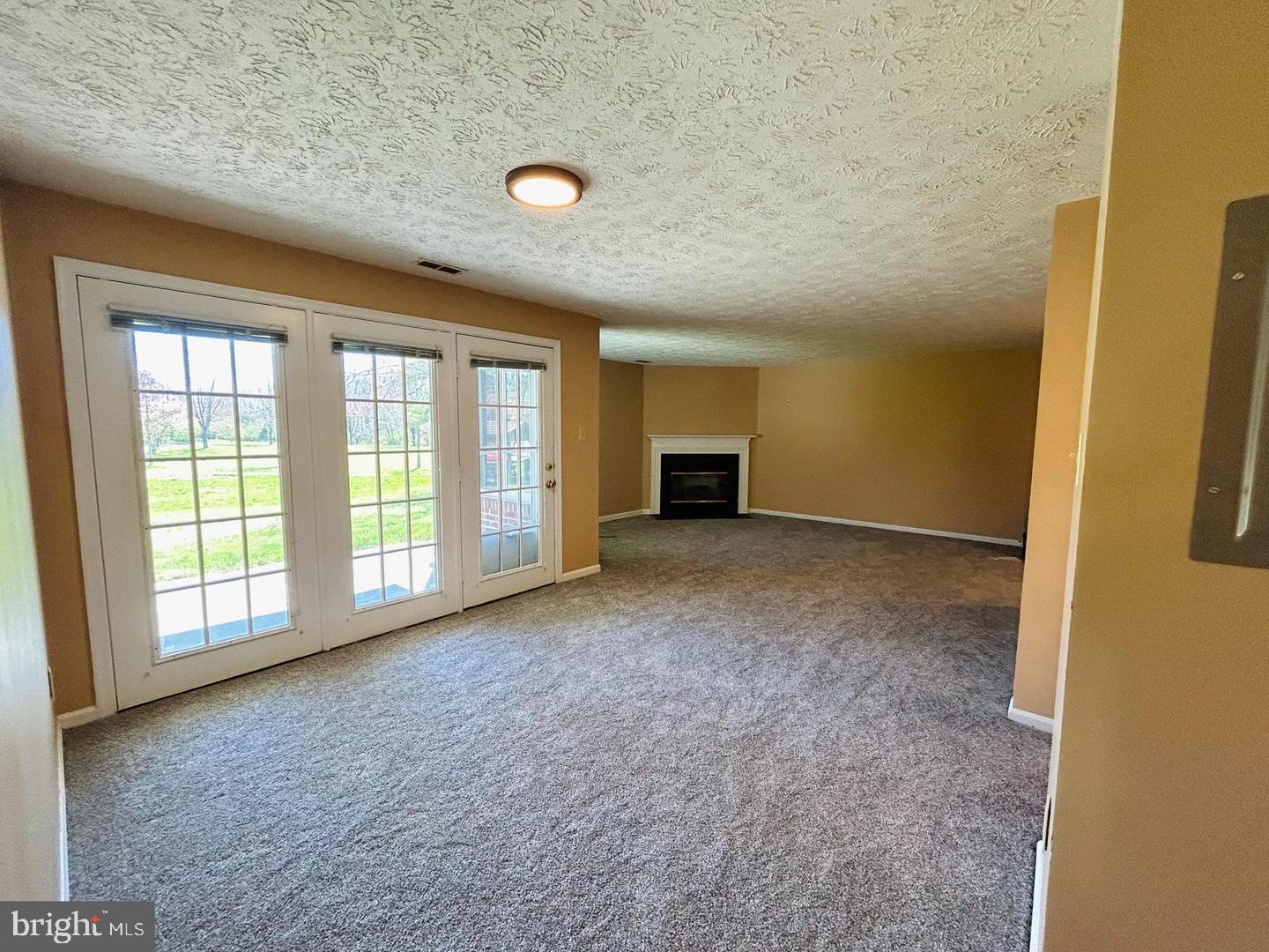 OLD FARM STATION - Residential Lease