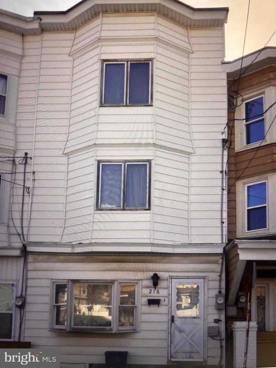 Looking for a deal?  This almost 2,000 Squarefoot Fixer has great bones and is ready for your vision. Whether you are looking for a spacious home for yourself or want to add to your rental portfolio.  This is just blocks away from the new  Center of Education, Business, and Arts (CEBA) featuring a Penn State classroom and many other amenities in Downtown Shenandoah.  Easy commuting to Hazelton.  Don't miss out.