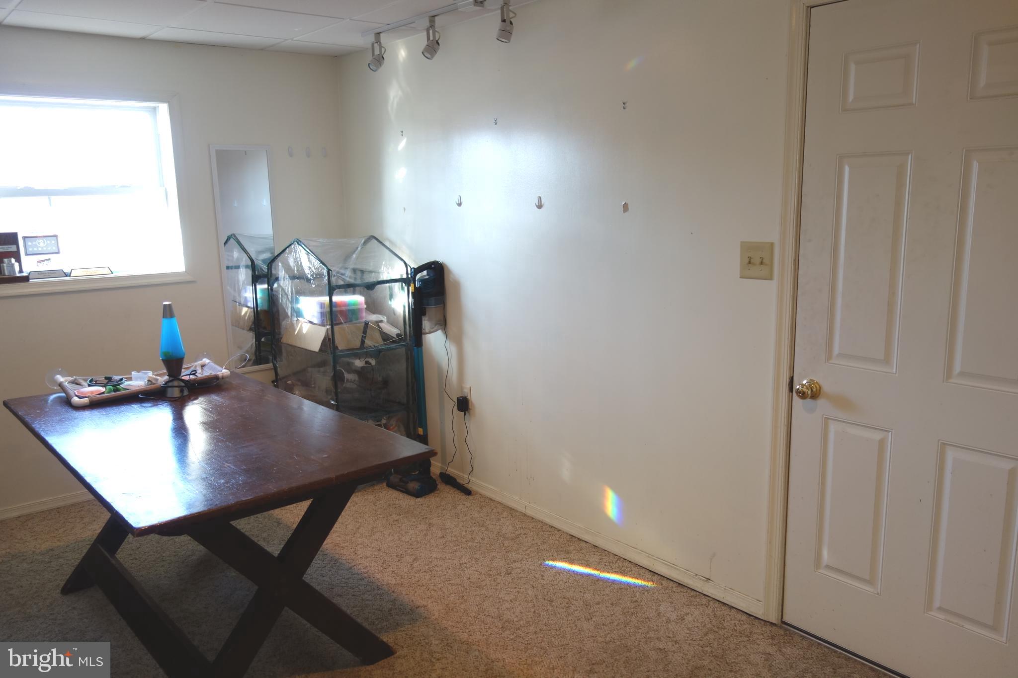 MOUNTAIN SHADOWS - Residential