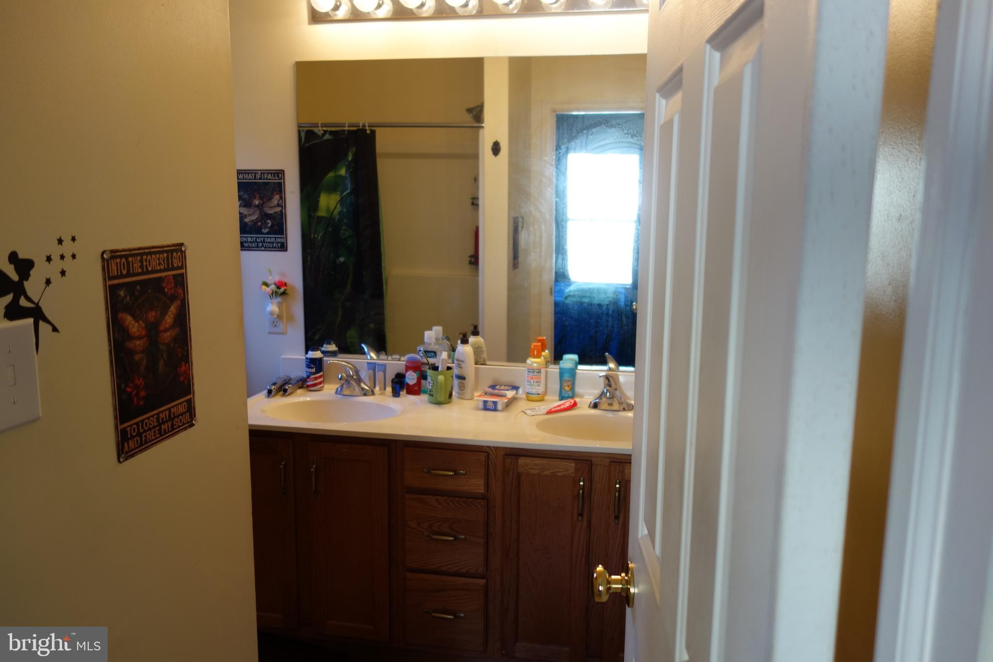 MOUNTAIN SHADOWS - Residential